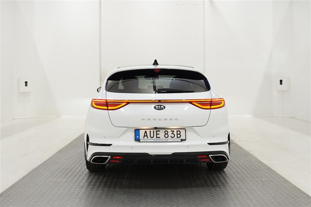 Kia ProCeed GT 1.6 T-GDi 204hk Cockpit Pano JBL Navi B-Kamexteriör