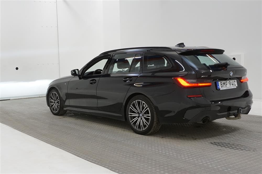 BMW 330d xDrive 265hk M-Sport Innovation Pano H/K Värmare