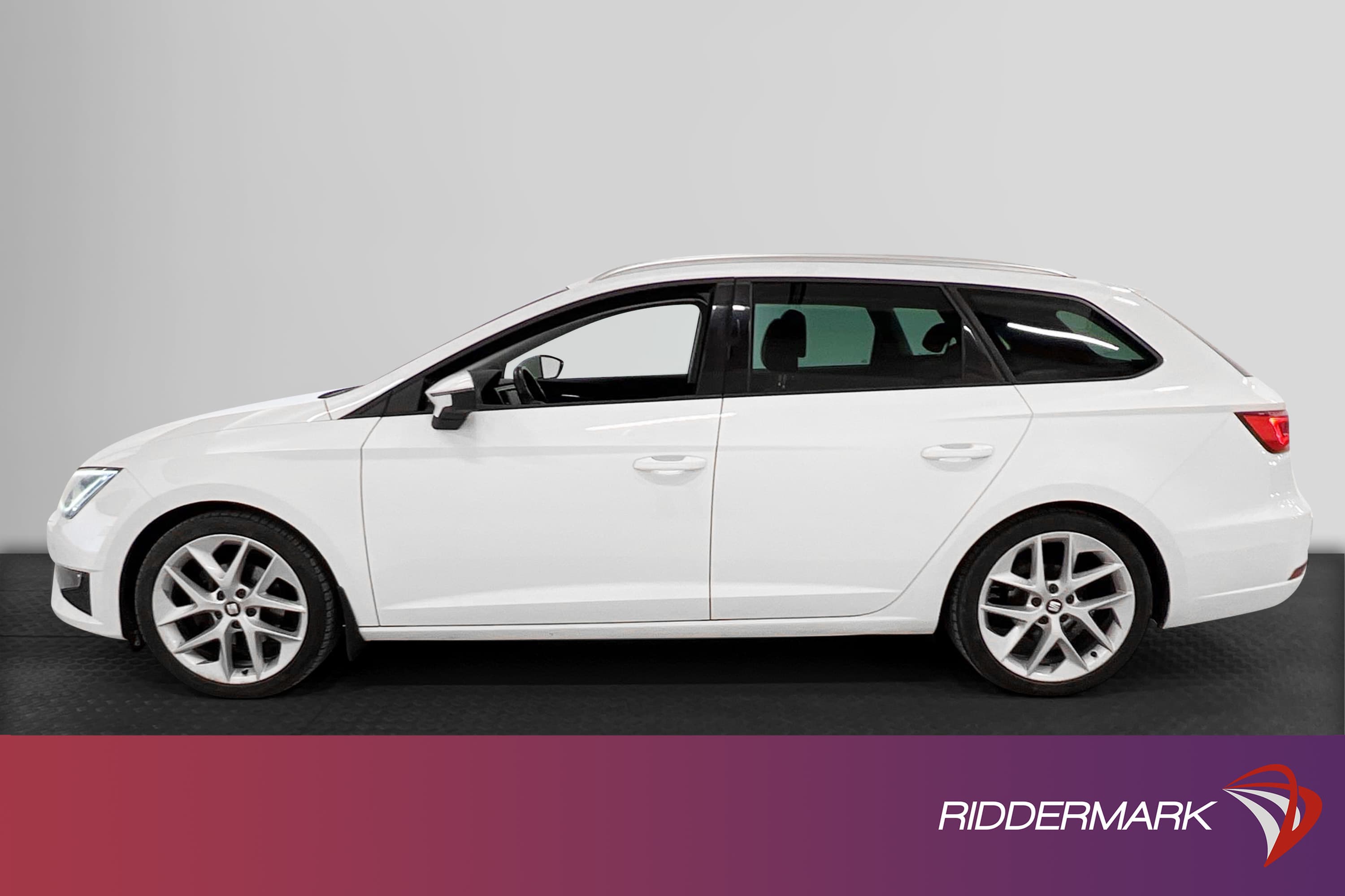 SEAT Leon ST 1.4 150hk FR Pano B-kam Drag