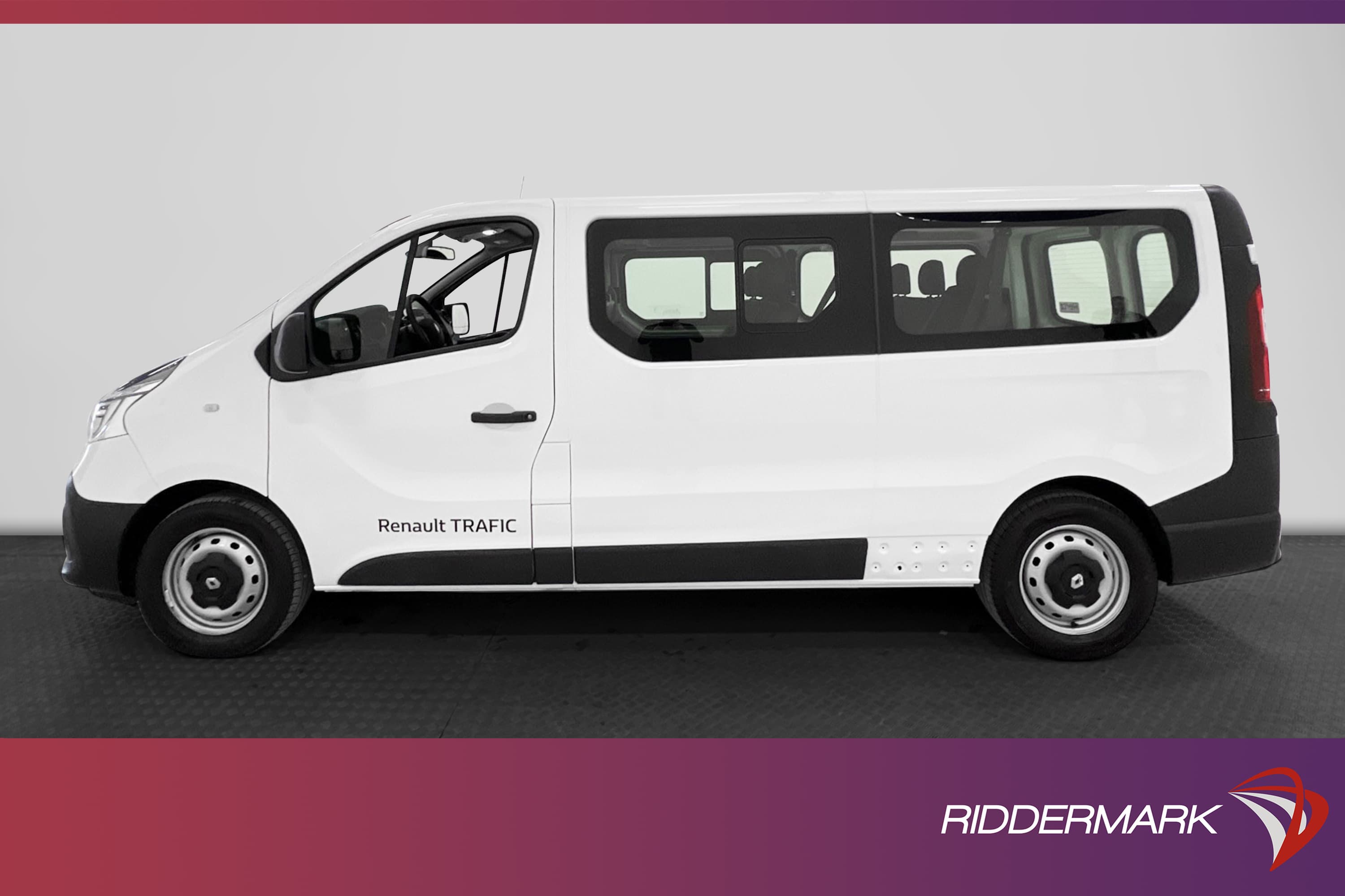 Renault Trafic Lång 2.0 Automat 145hk Navi PDC 9-Sits Moms 