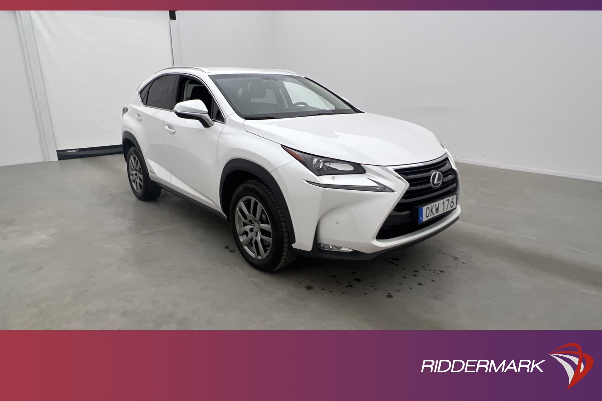 Lexus NX 300h AWD 197hk