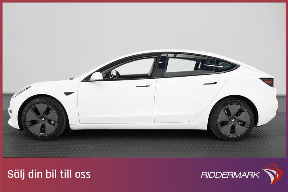 Tesla Model 3 Standard Range Plus 258hk Svensksåld Autopilotexteriör