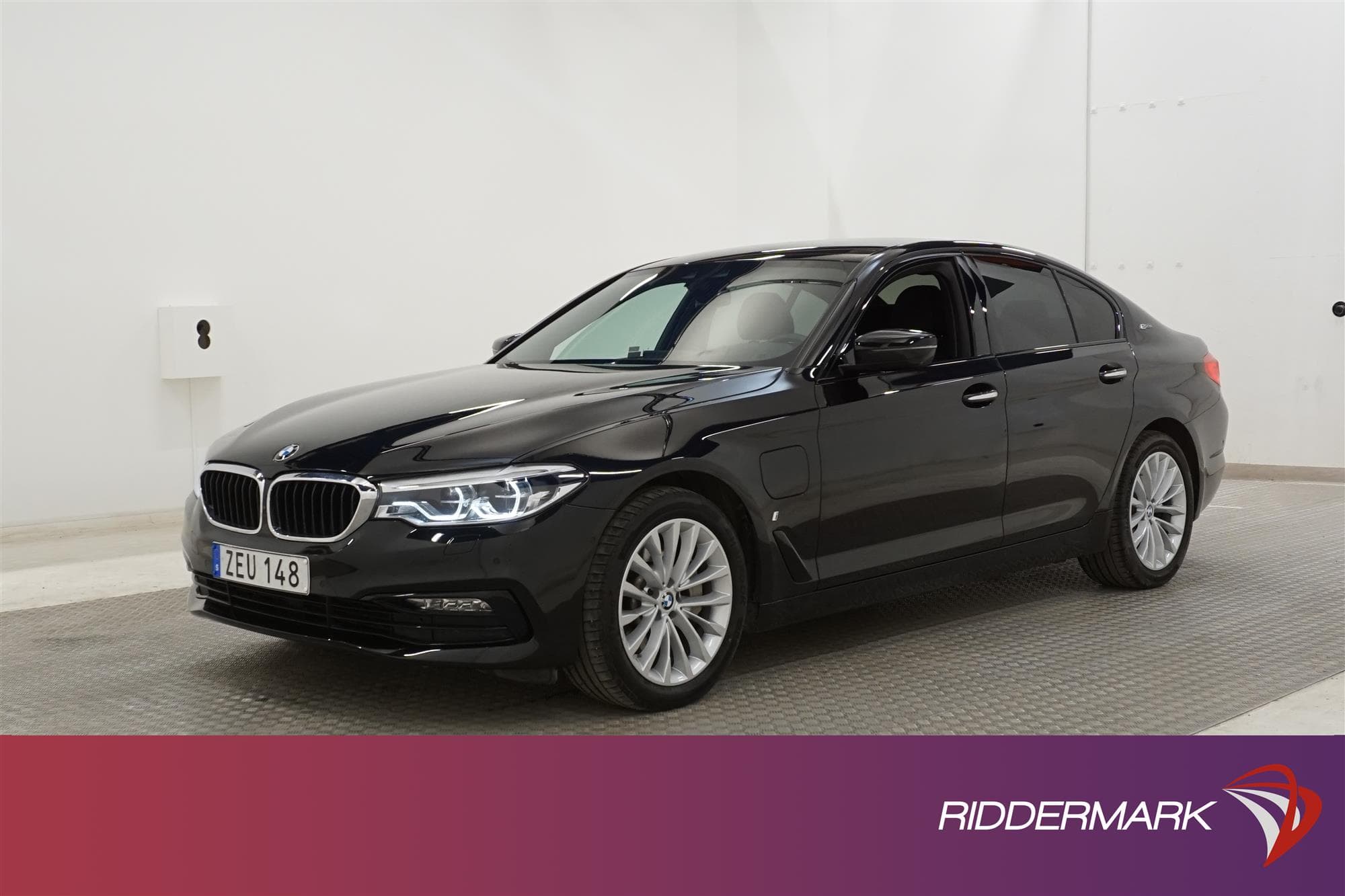 BMW 530e iPerformance 252hk
