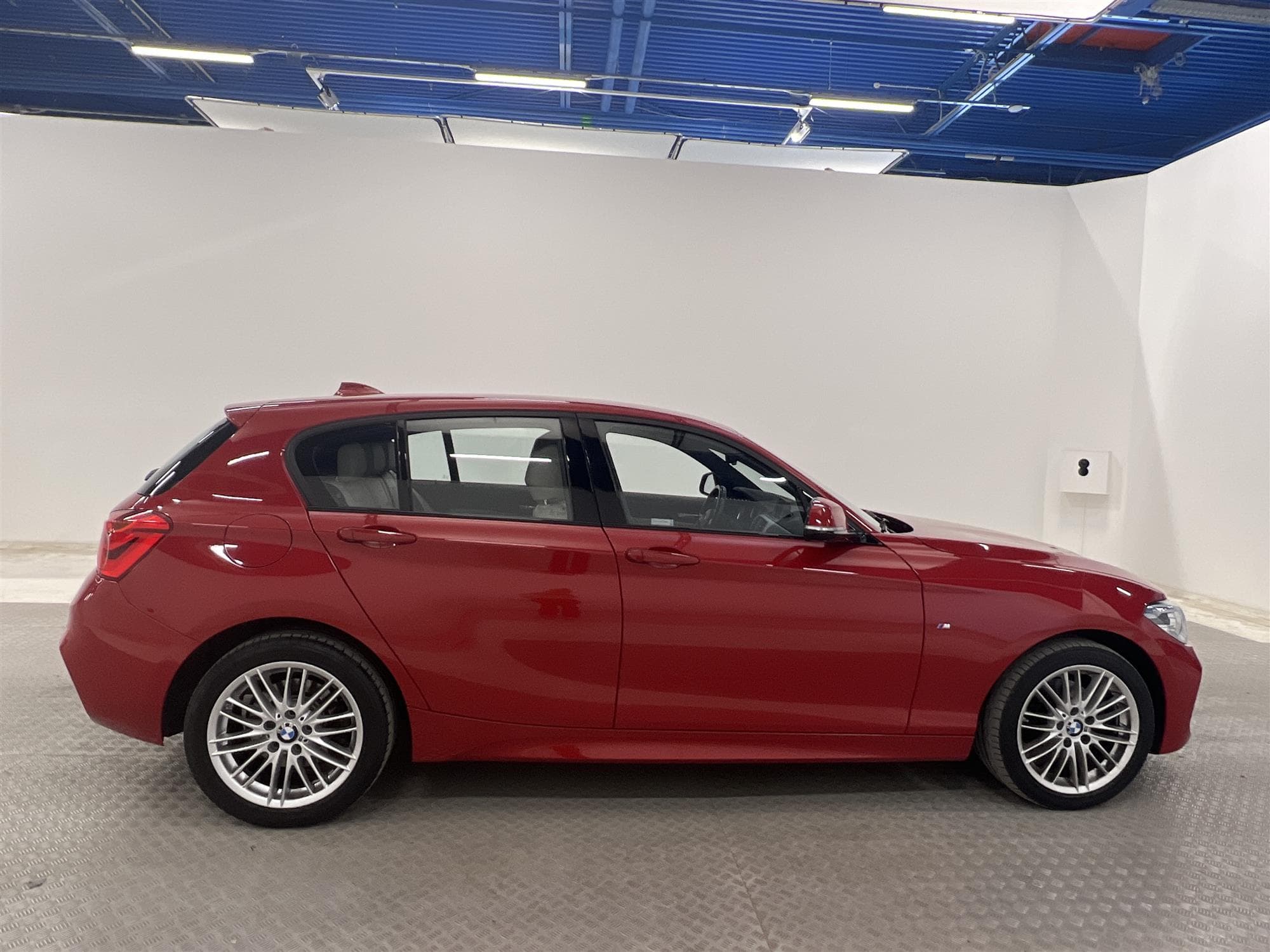 BMW 120d xDrive 190hk M-Sport Skinn Sensorer Drag Välservad