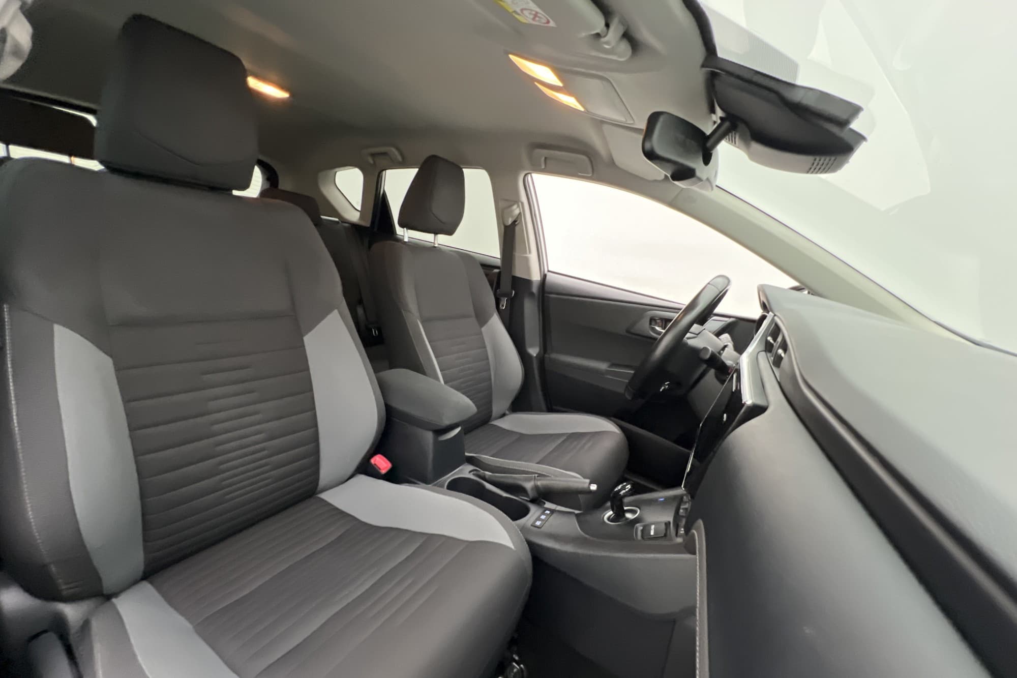 Toyota Auris Hybrid e-CVT Active Plus Kamera Farthållare