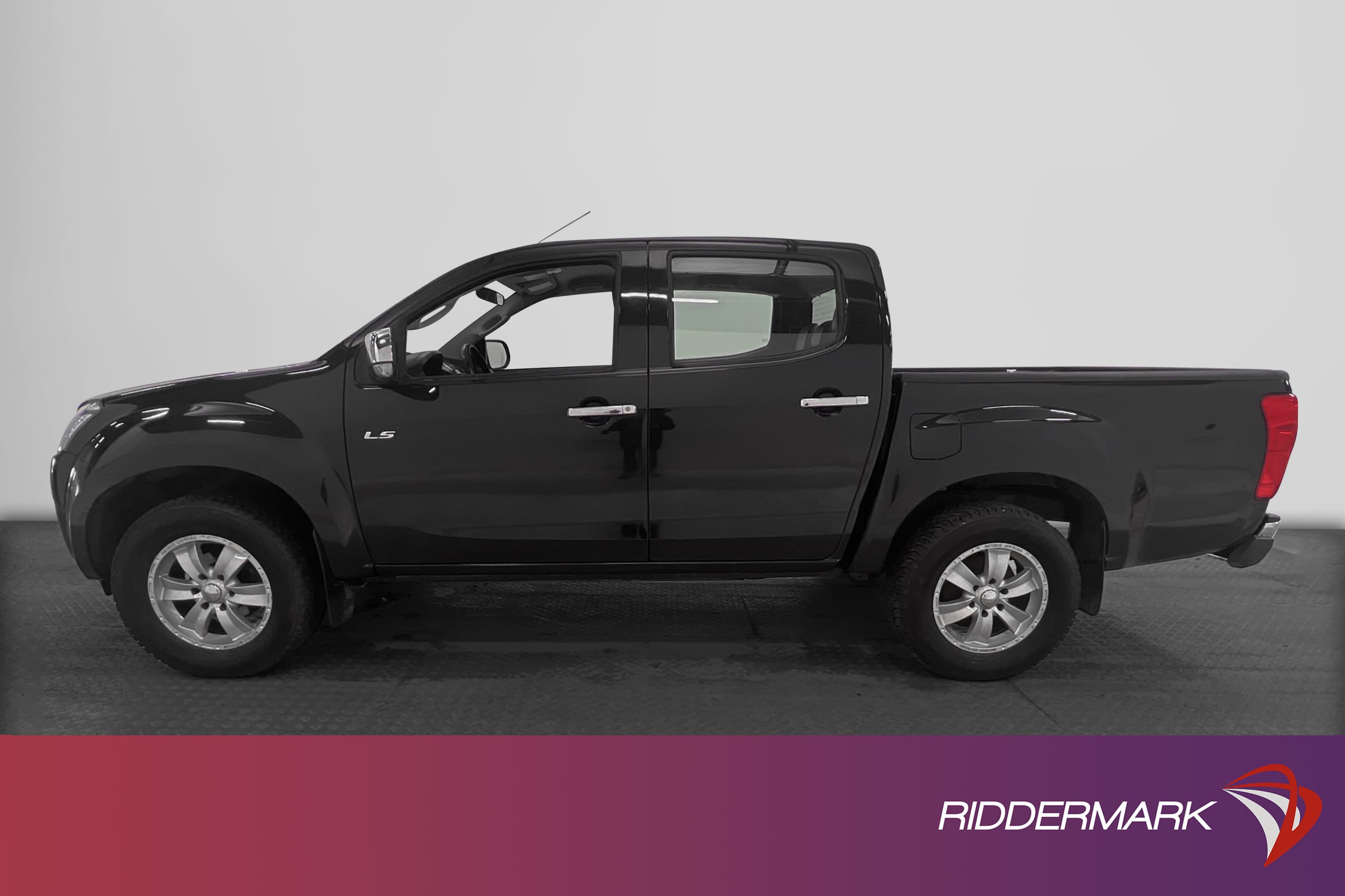 Isuzu D-Max 2.5 4WD Automat Värmare Dragkrok Nyservad Moms