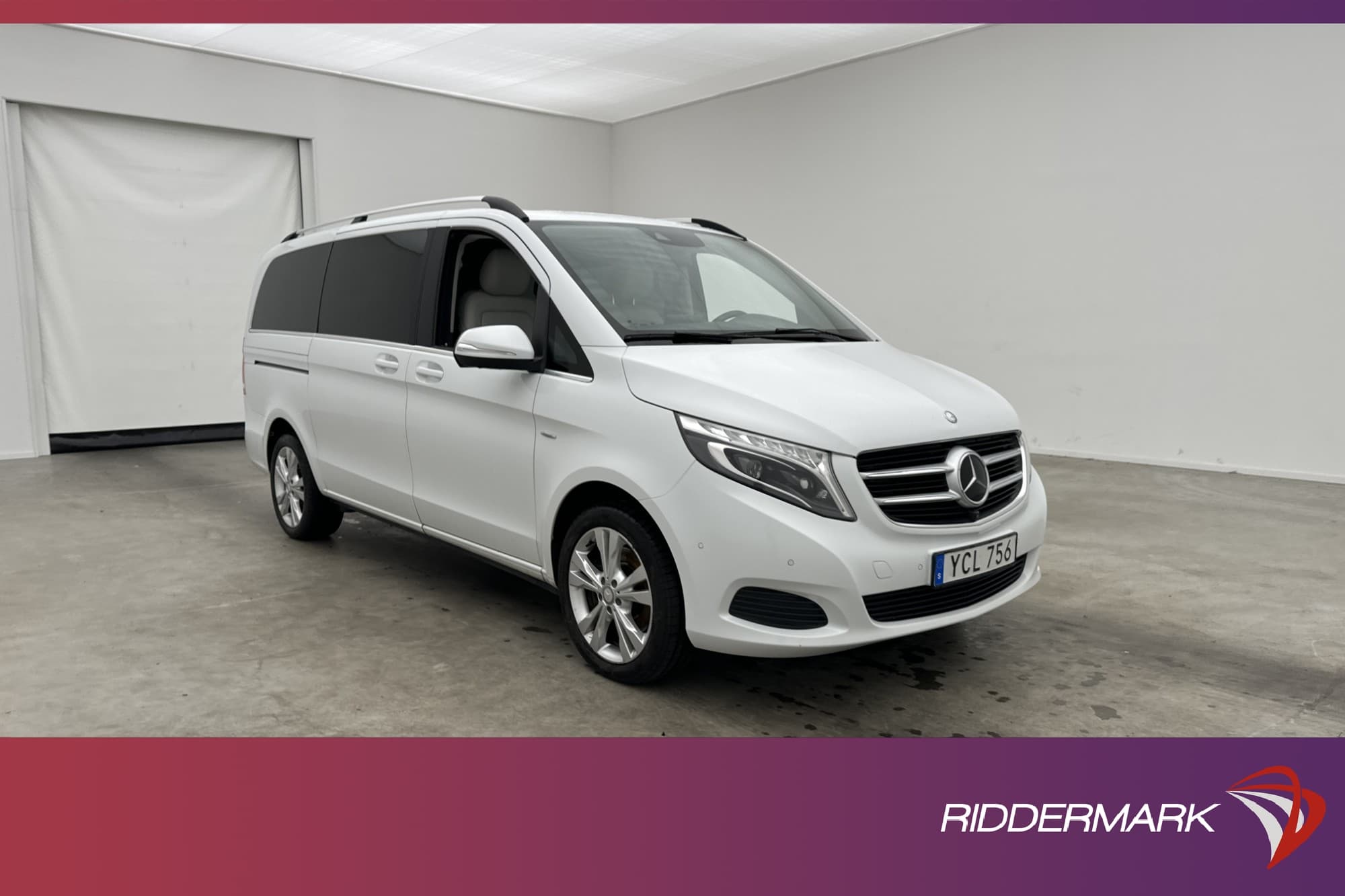 Mercedes-Benz V250