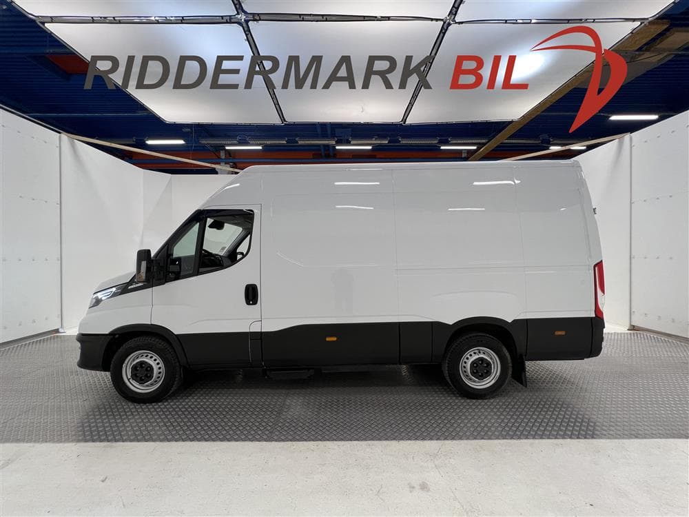 Iveco Daily 3.0 Aut 136hk L3H2 B-kamera Moms 