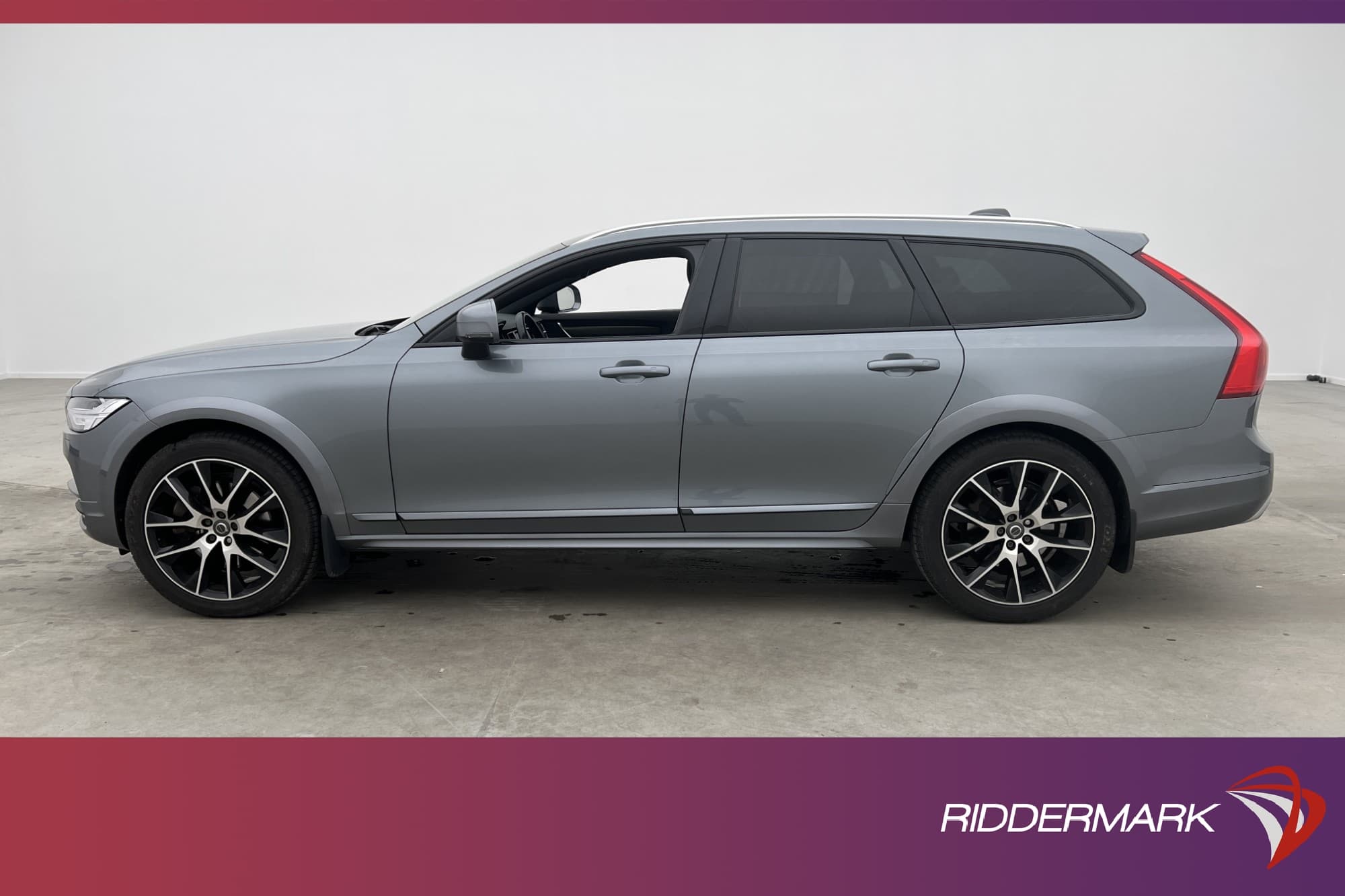 Volvo V90 Cross Country D4 AWD