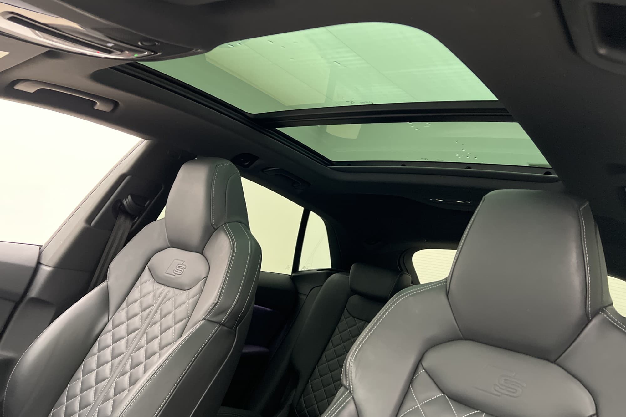 Audi Q8 55 TFSI Q 340hk S-Line Pano B&O Luftfjädring Drag