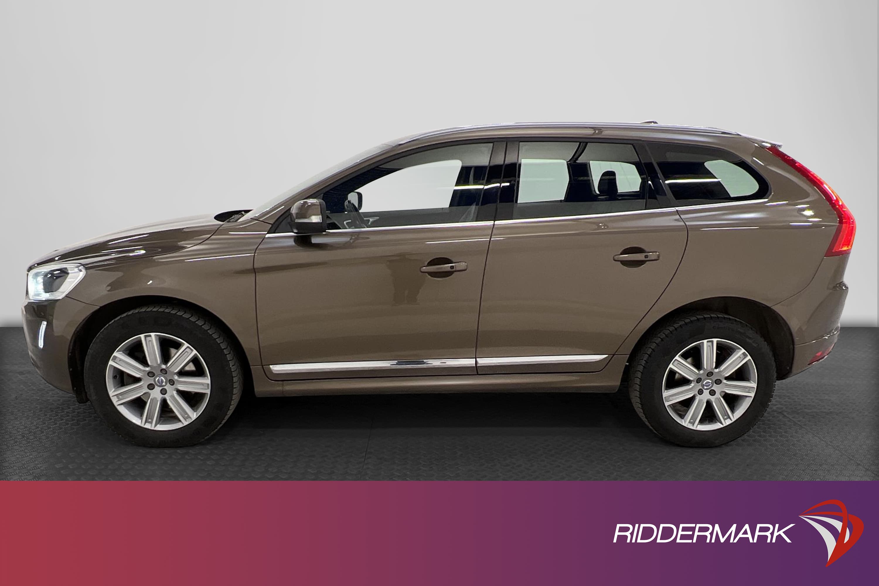 Volvo XC60 D4 AWD 190hk Summum Voc Navi D-värm Drag Navi