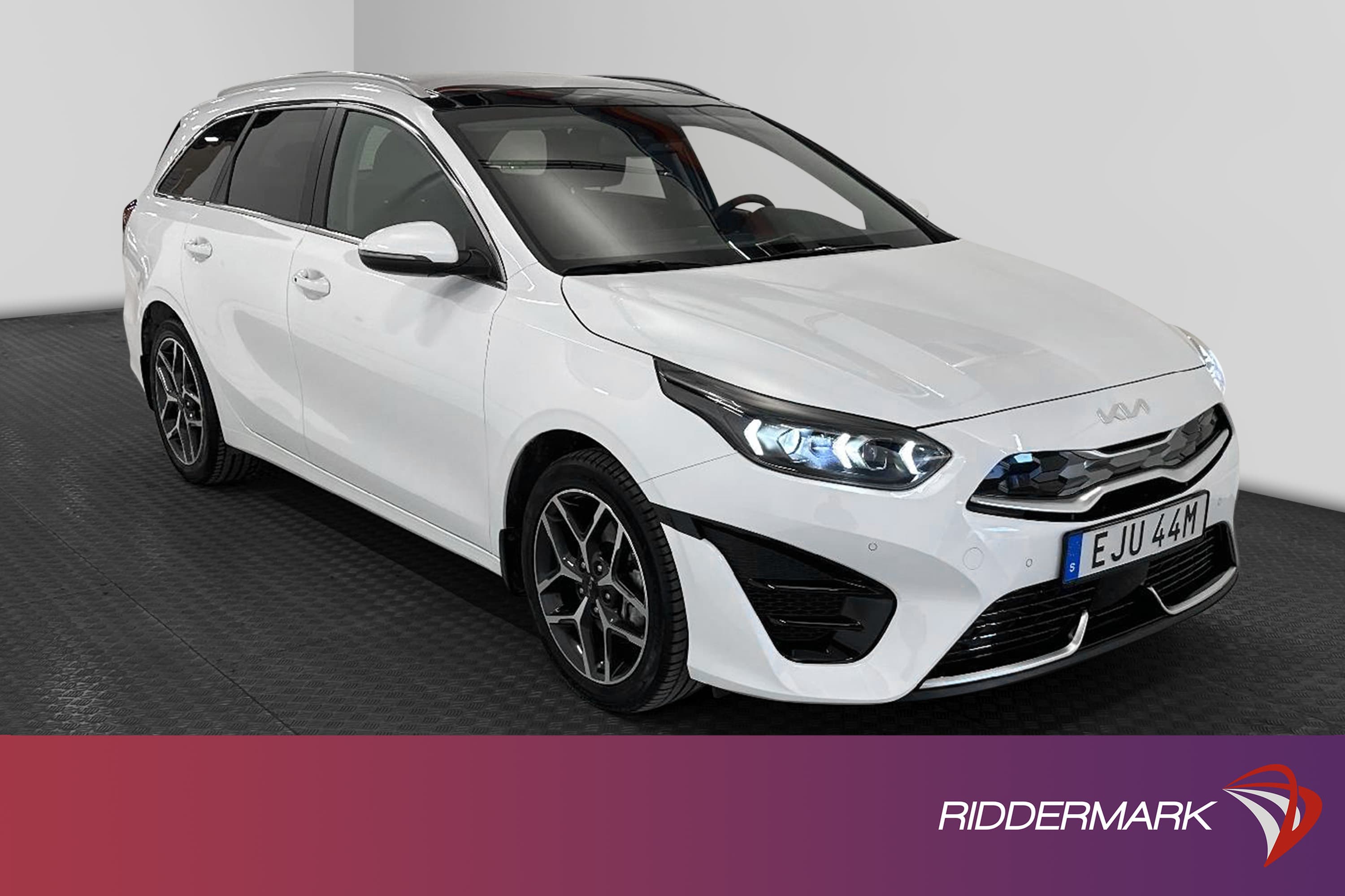 Kia Ceed SW Plug-in Hybrid 141hk Pluspaket 2 Pano Drag B-kam