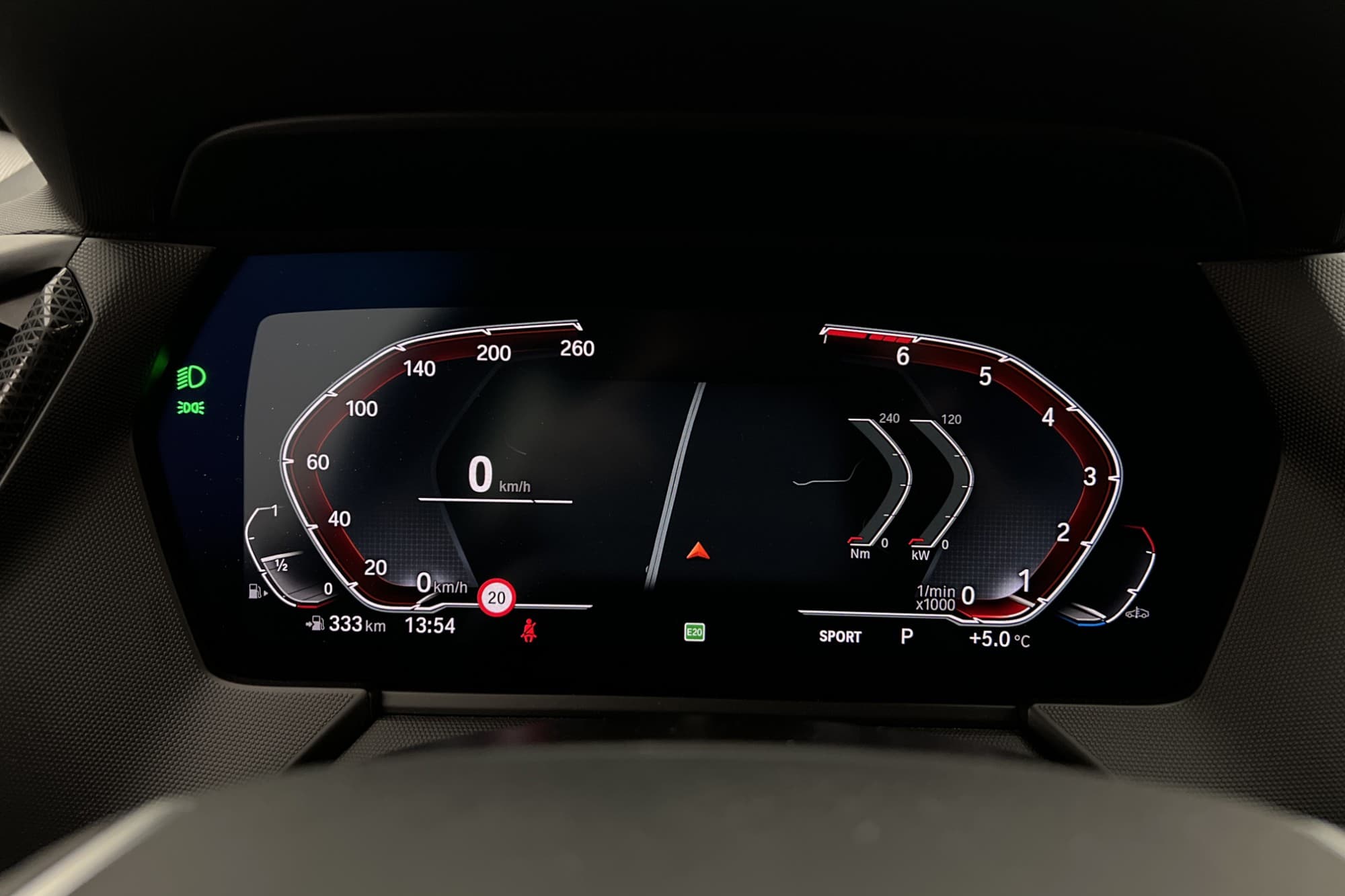 BMW 118i 136hk Sport line CarPlay Sensorer Navi Keyless LED