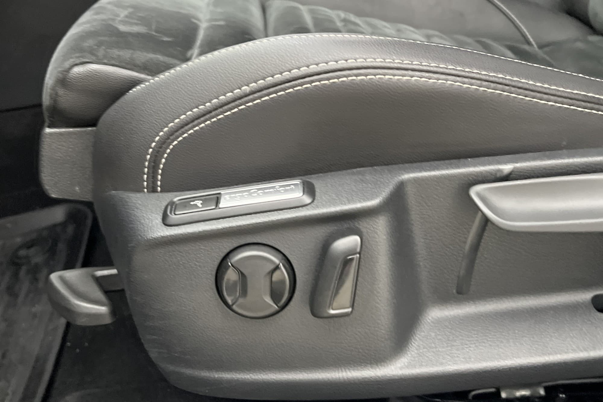 Volkswagen Passat Sportscombi GTE 218hk 360 CarPlay Dragkrok