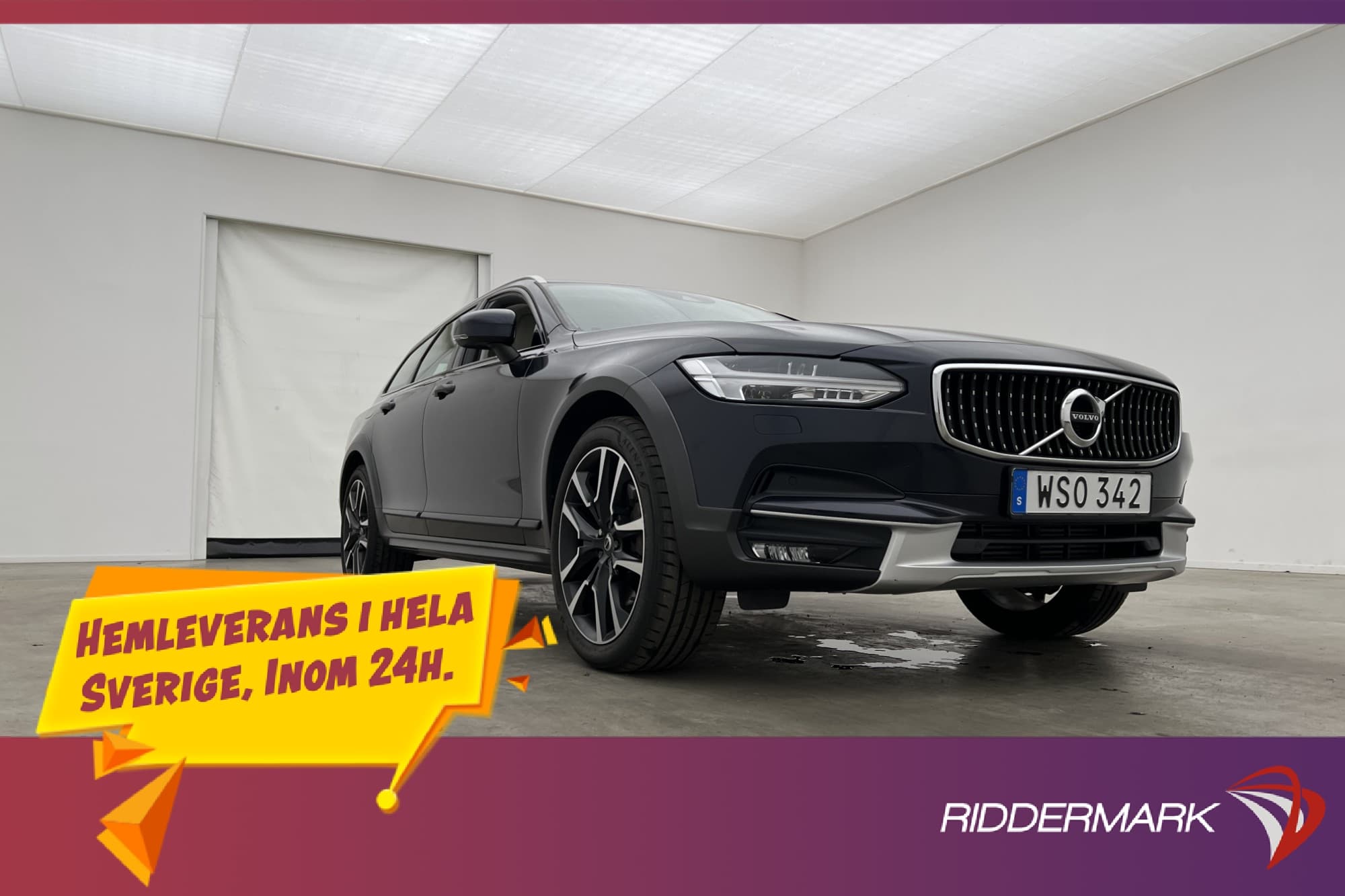 Volvo V90 Cross Country T5 AWD Värmare HUD Skinn VOC Kamera