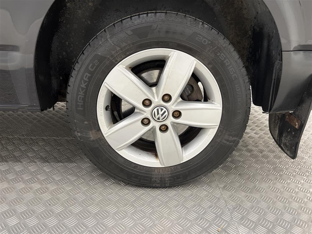 Volkswagen Transporter 2.0 4M 150hk Värmare Dragkrok Moms interiör