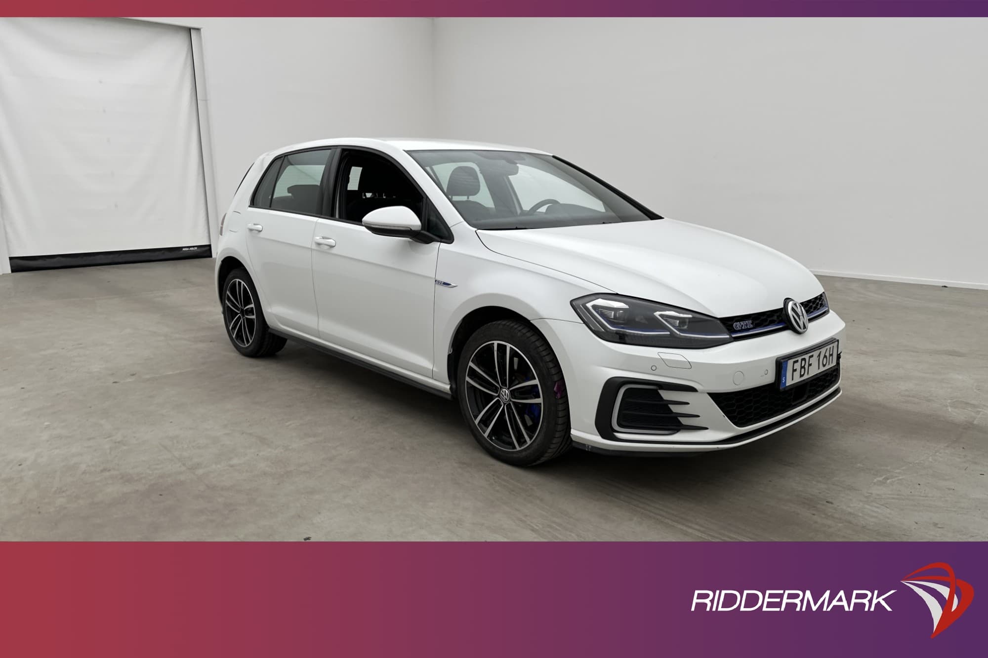 Volkswagen Golf GTE 204hk