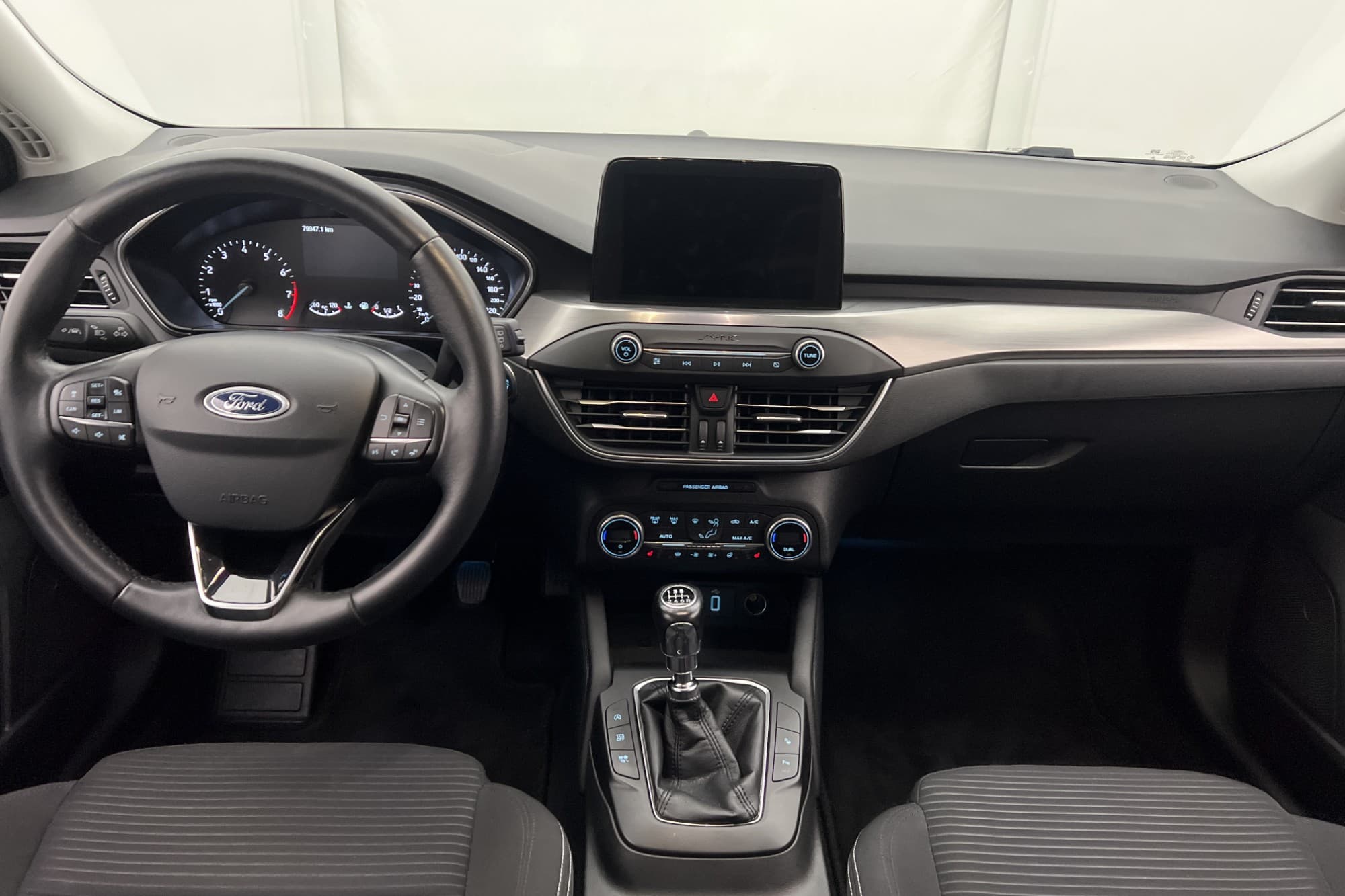 Ford Focus 1.0 EcoBoost 125hk Titanium Launch CarPlay Kamera