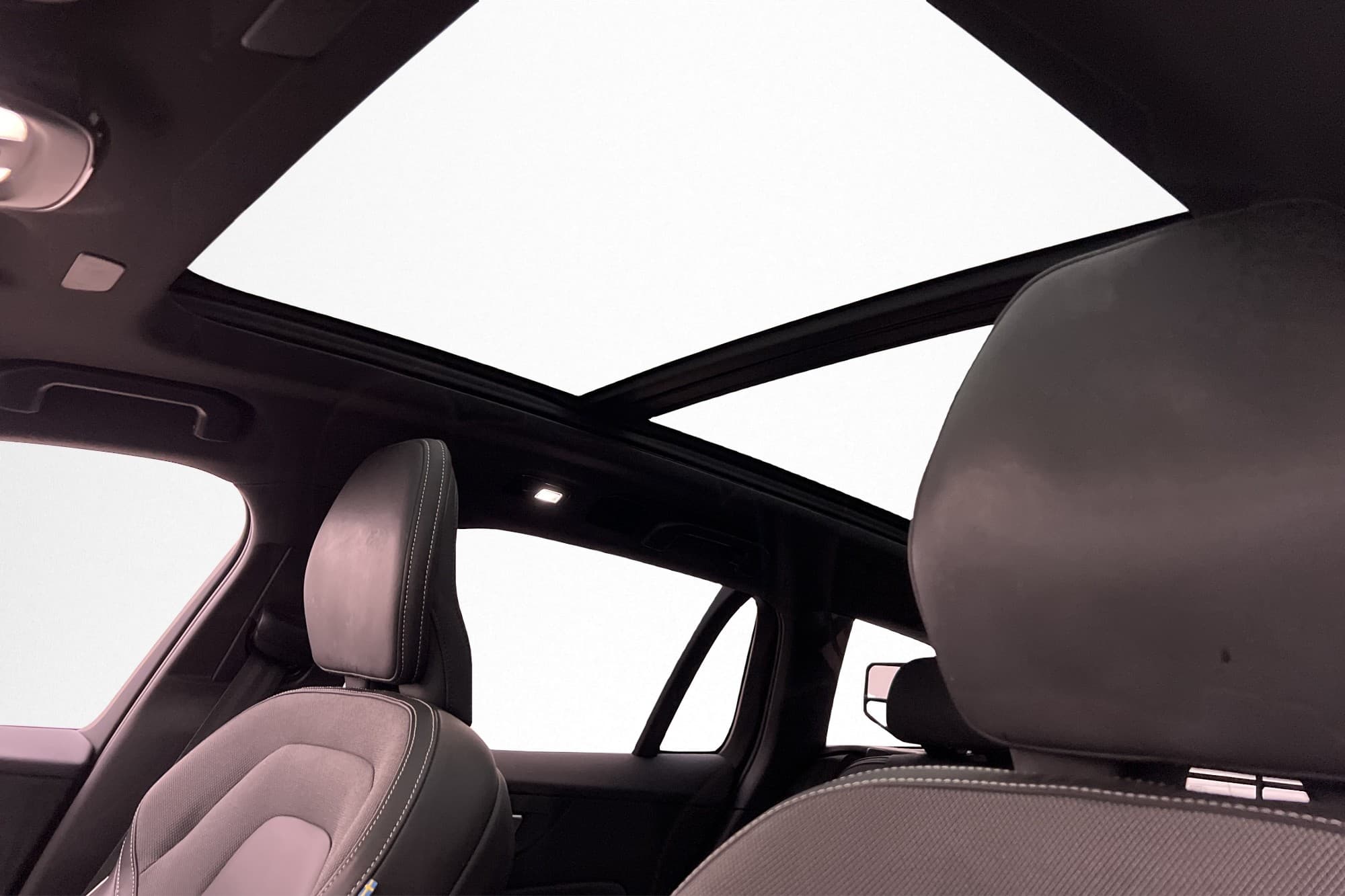 Volvo V60 T8 456hk AWD Ultimate Dark Värm B&W Pano HUD 360°