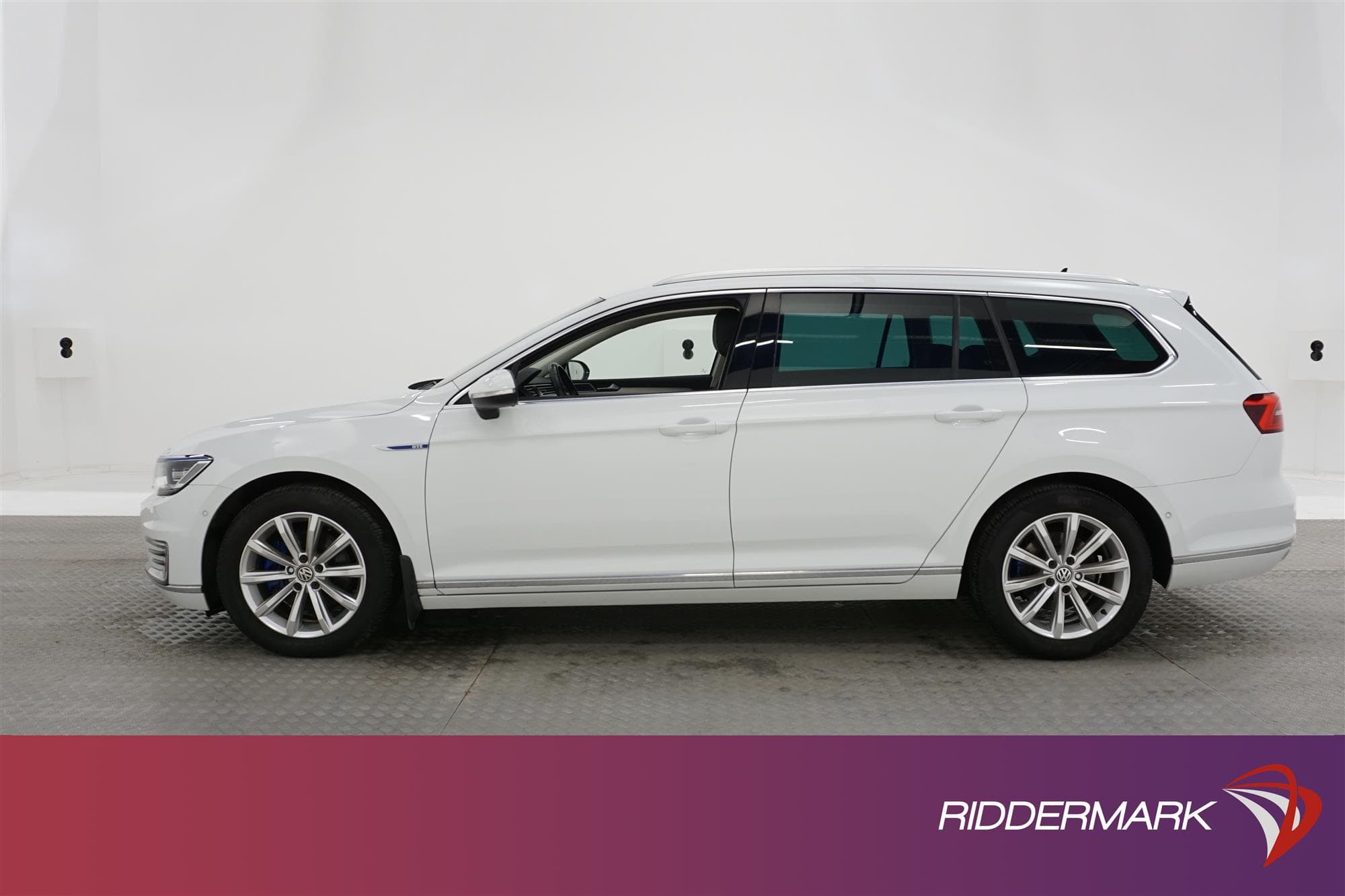 Volkswagen Passat GTE 218hk