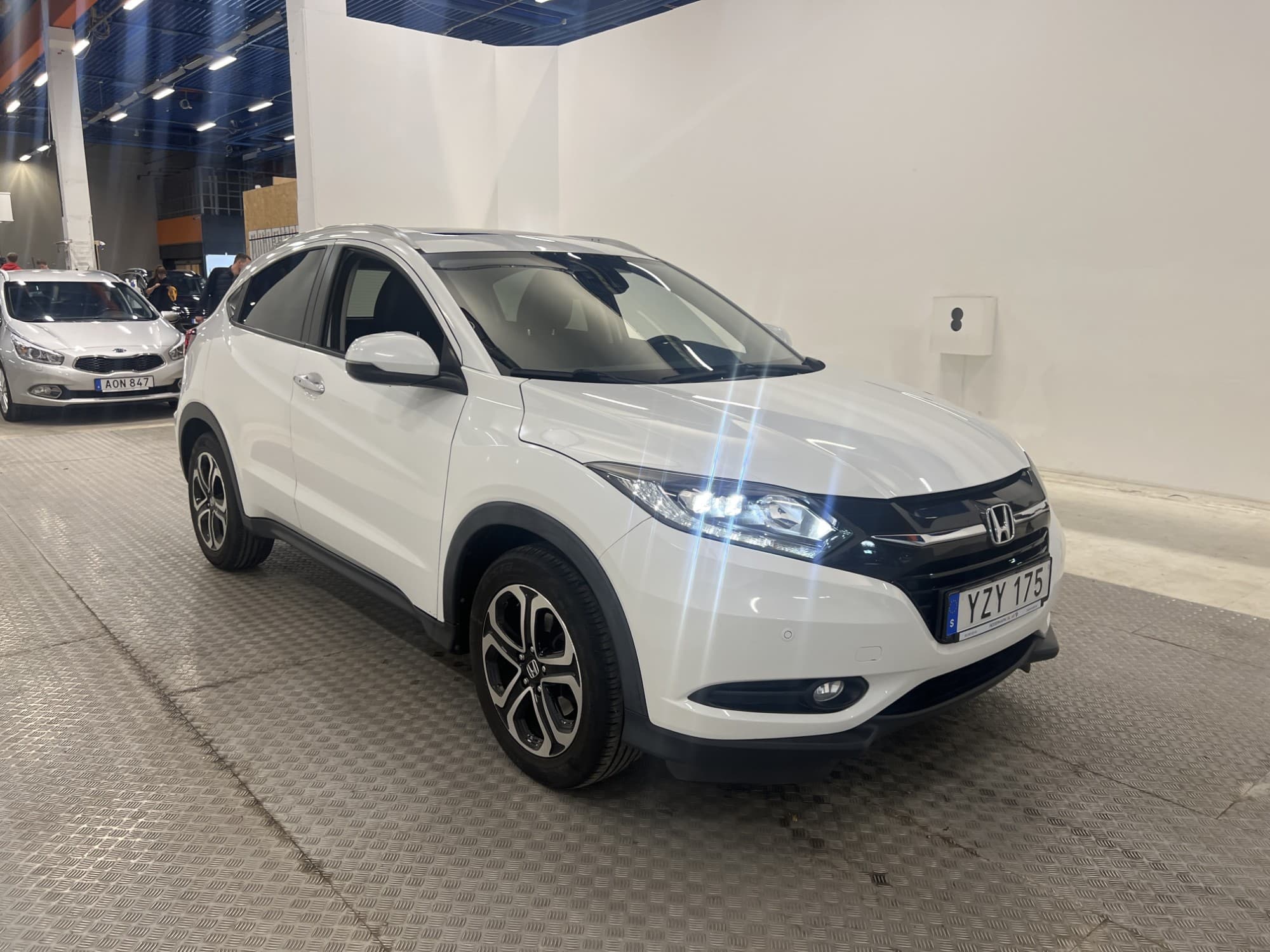 Honda HR-V 1.5 I-VTEC 131hk Executive Pano Kamera Navi PDC