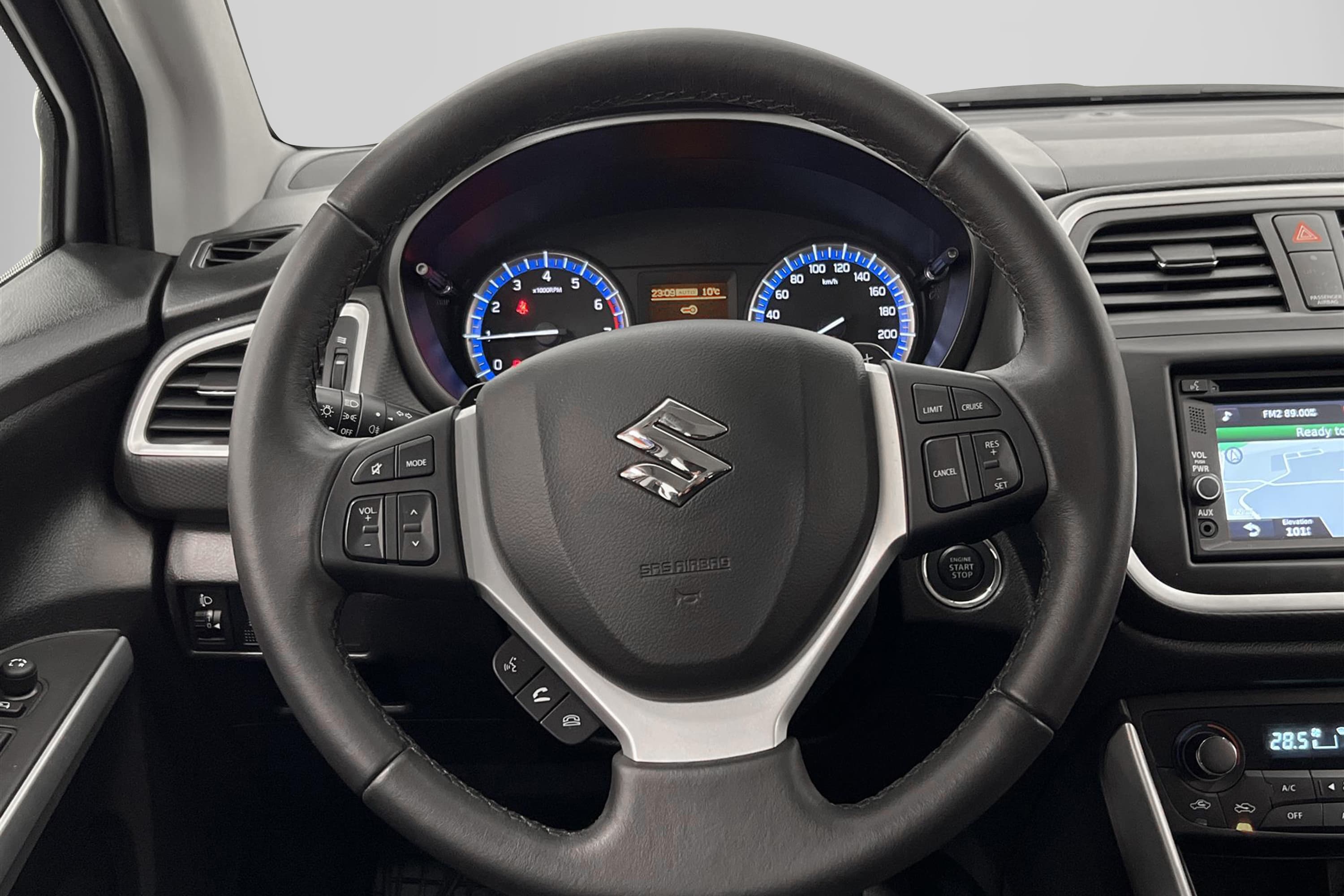 Suzuki SX4 S-Cross 1.6 VVT Allgrip 120hk AWD Kamera Navi 