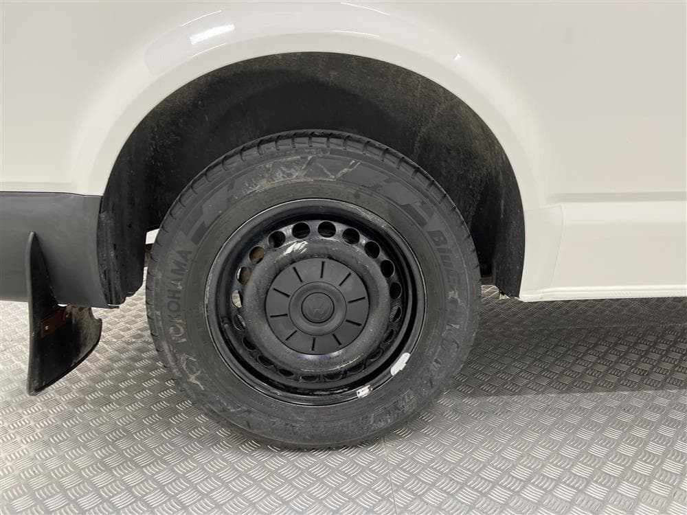 Volkswagen Transporter 2.0TDI Aut 4MOTION L2  Värmare Moms interiör