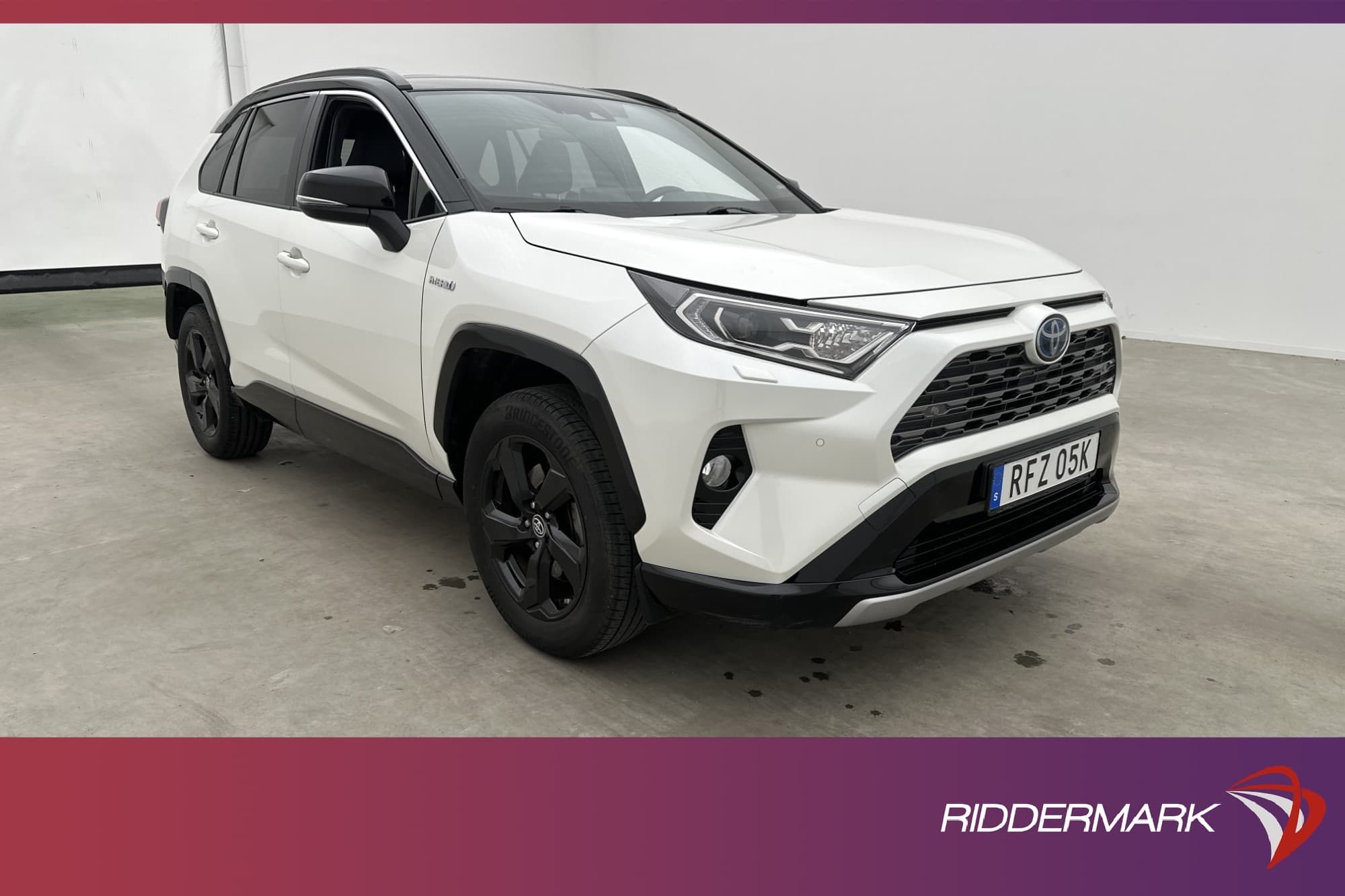 Toyota RAV4 Hybrid AWD 222hk