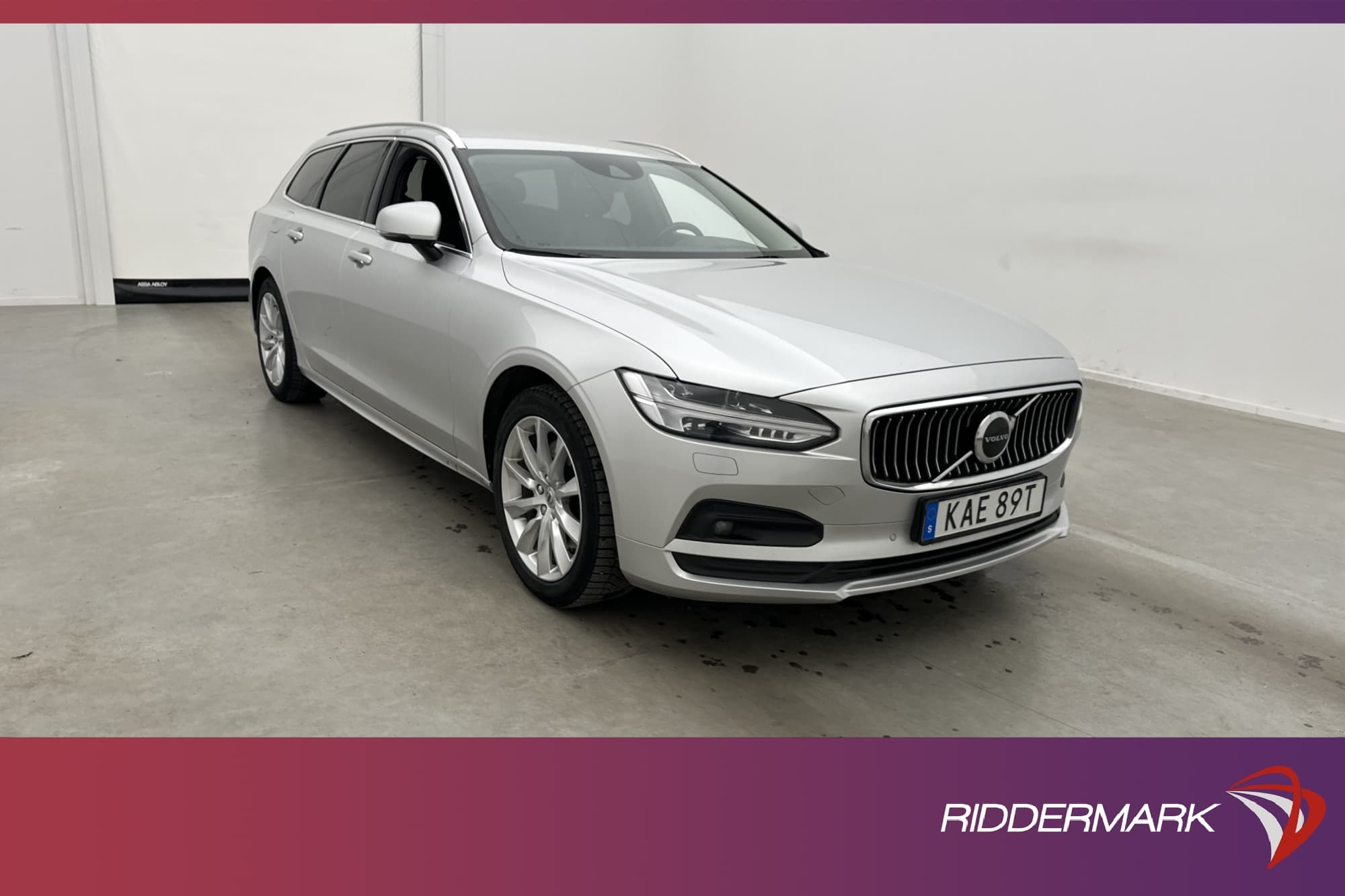 Volvo V90 B4 197hk AWD D-Värmare Skinn H/K B-Kamera VOC Drag