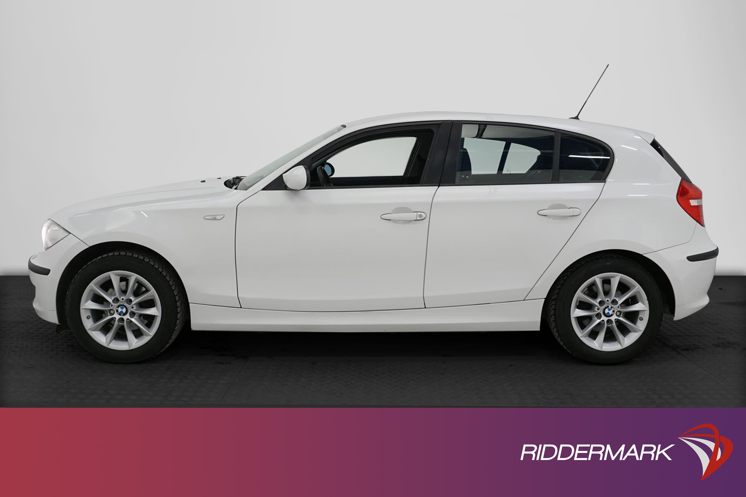 BMW 116i 5-dörrar 122hk Facelift AUX Låg skatt