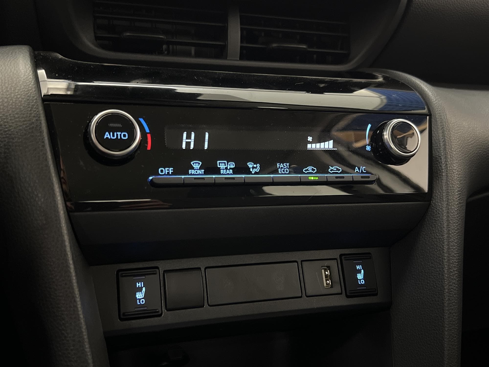 Toyota Yaris Cross Hybrid e-CVT 116hk Active B-Kamera
