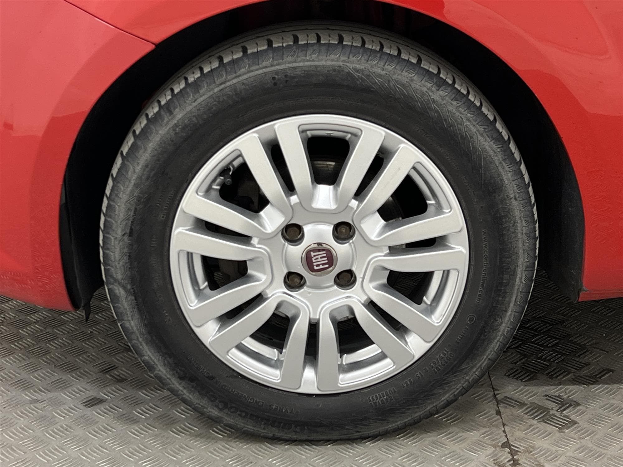 Fiat Punto 1.2 69hk Få Brukare 360kr Skatt 0,51L/mil