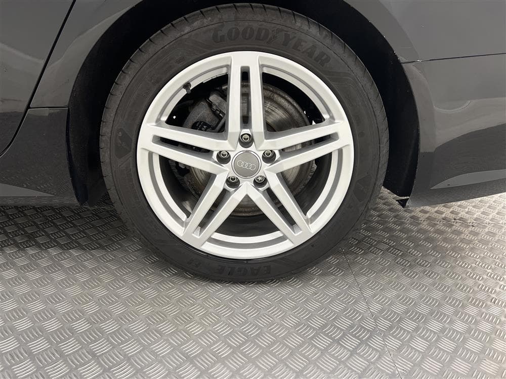 Audi A6 2.0 TDI Avant 190hk D-Värmare Navi Drag 0,44L/Minteriör