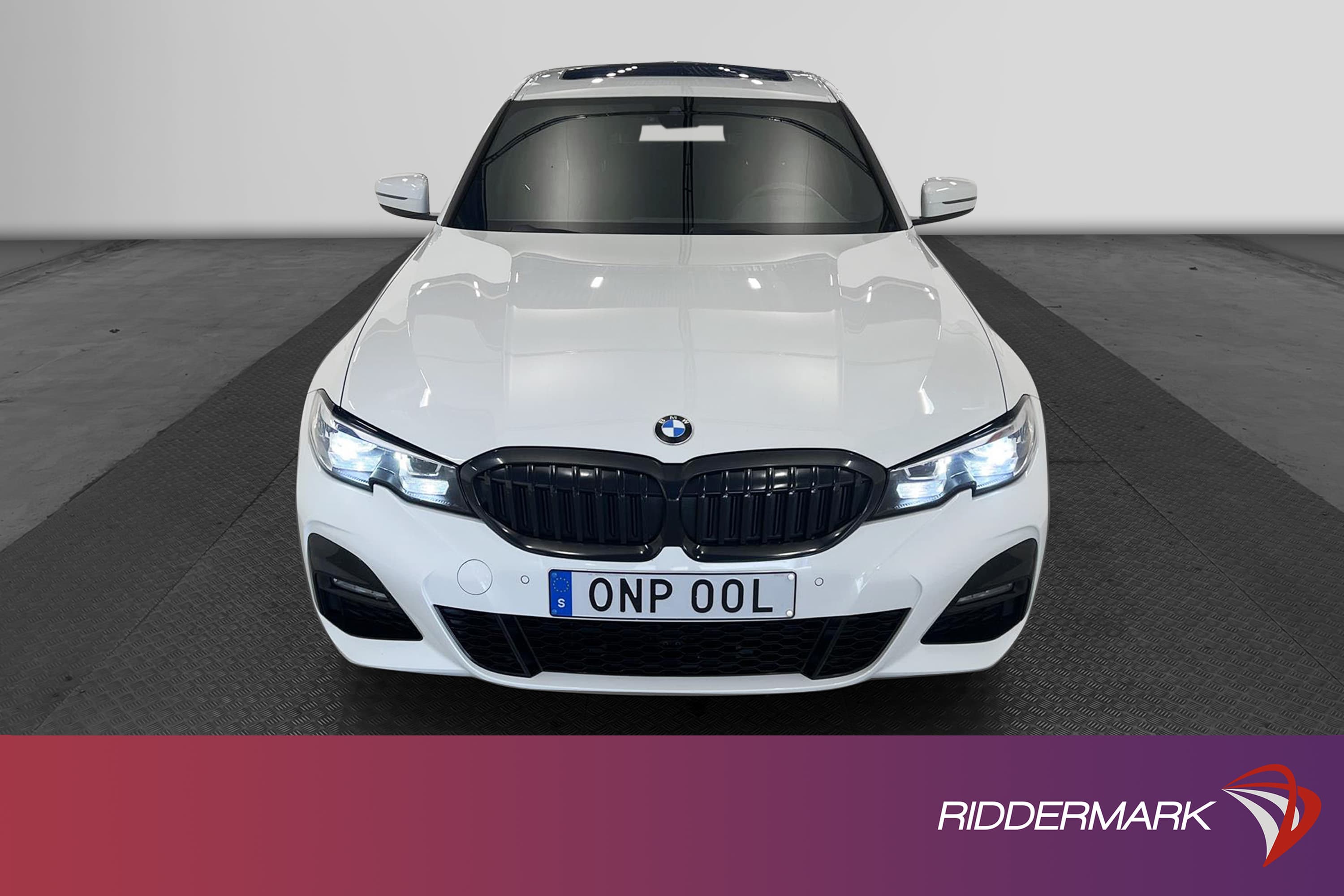 BMW 330i xDrive 258hk M Sport H/K Display Key Navi Drag Värm