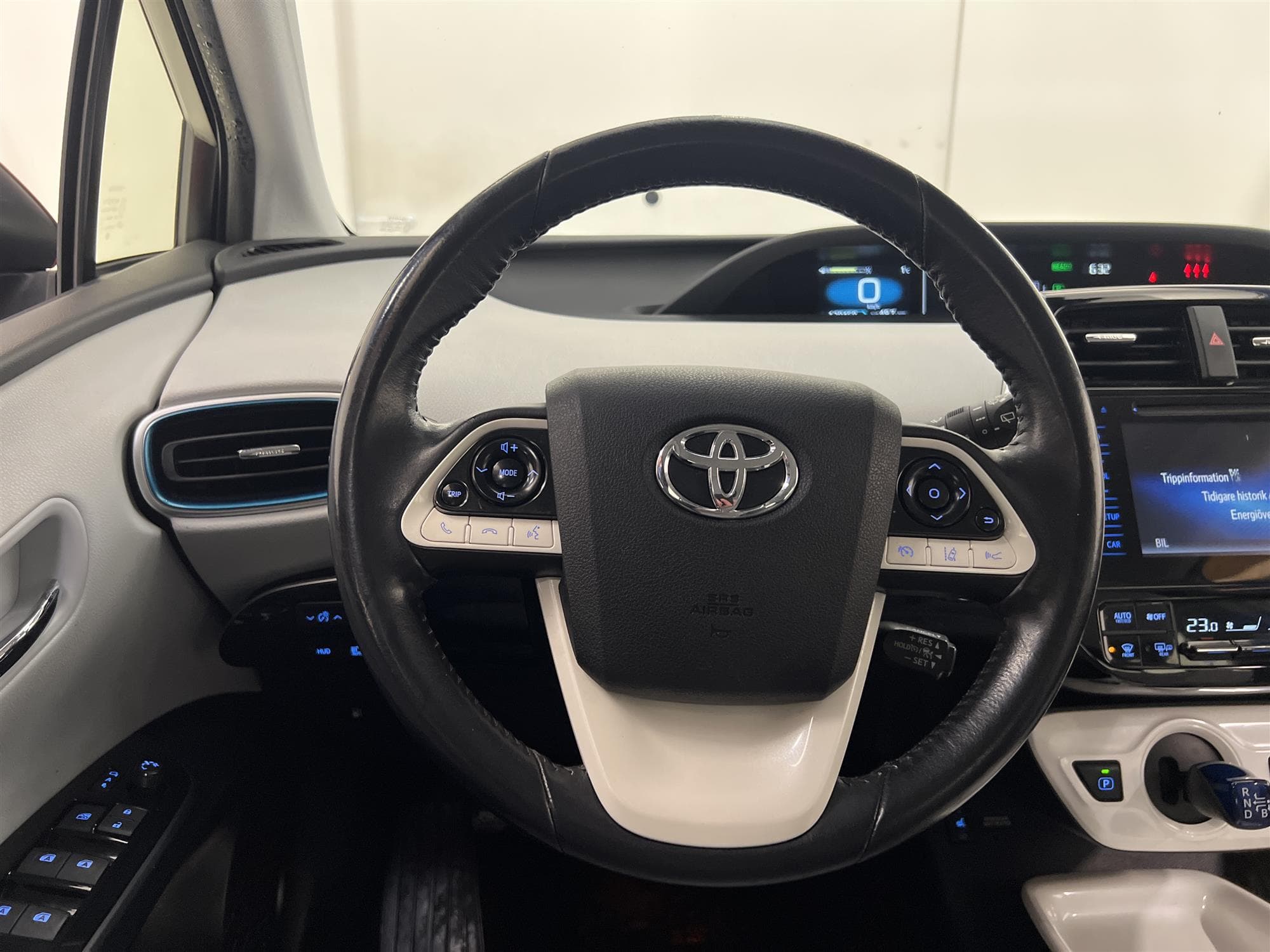 Toyota Prius Hybrid CVT 122hk HUD B-Kam Låg Skatt