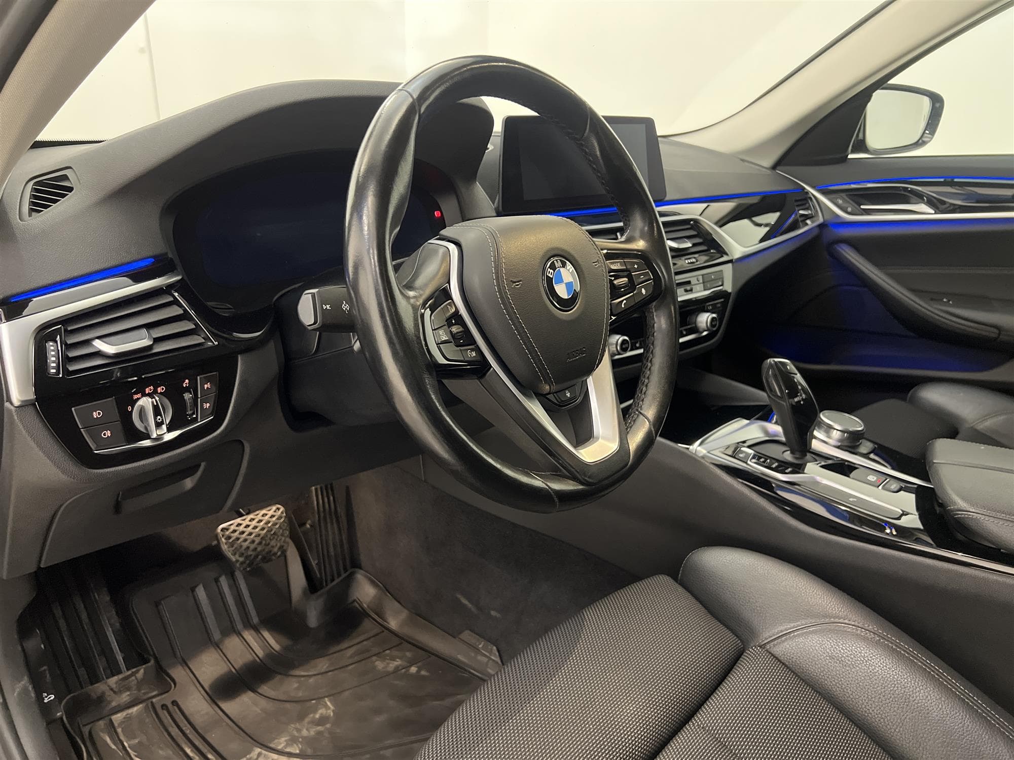 BMW 530i 252hk xDrive Sport line Navi Backkamera