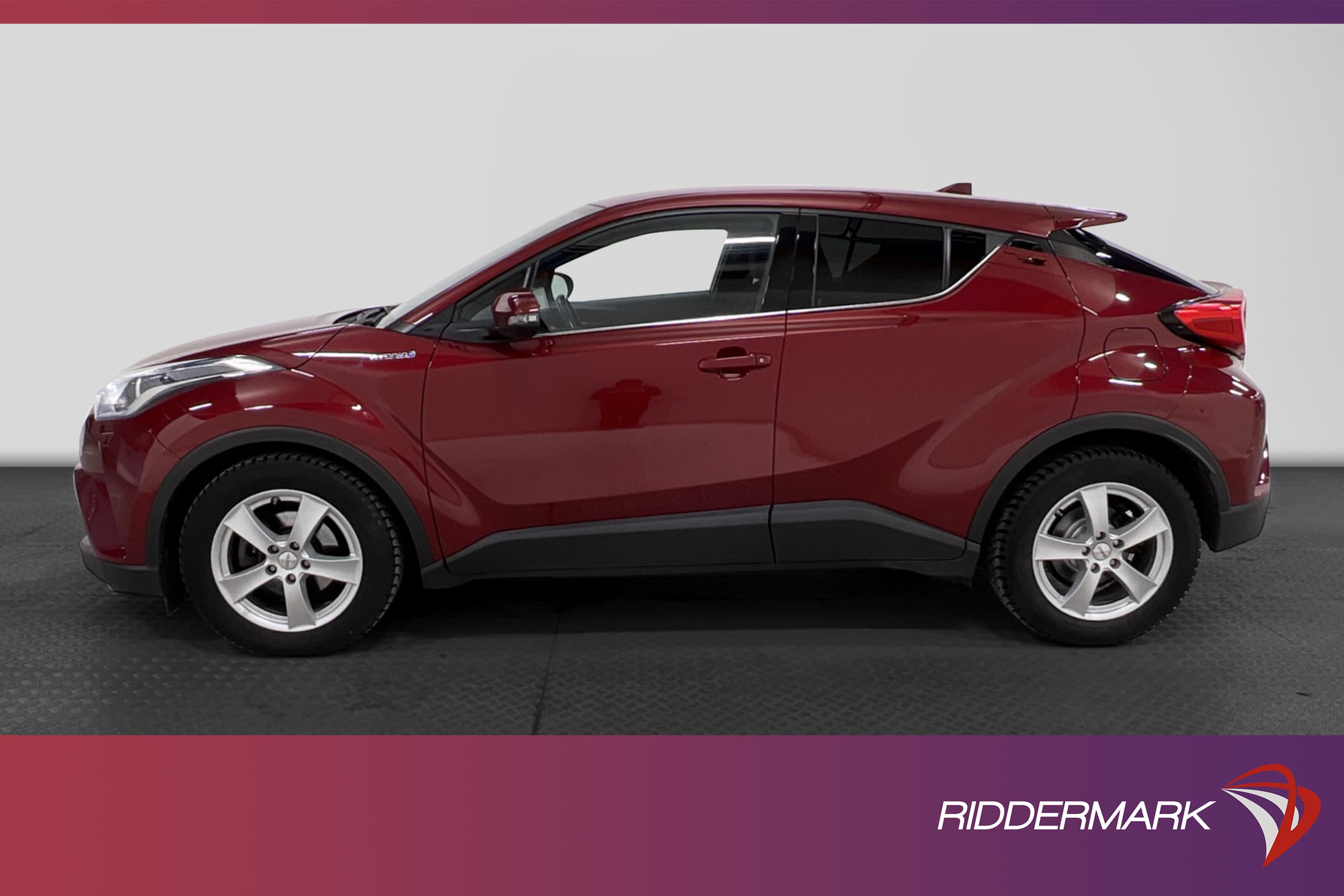 Toyota C-HR Hybrid 122hk