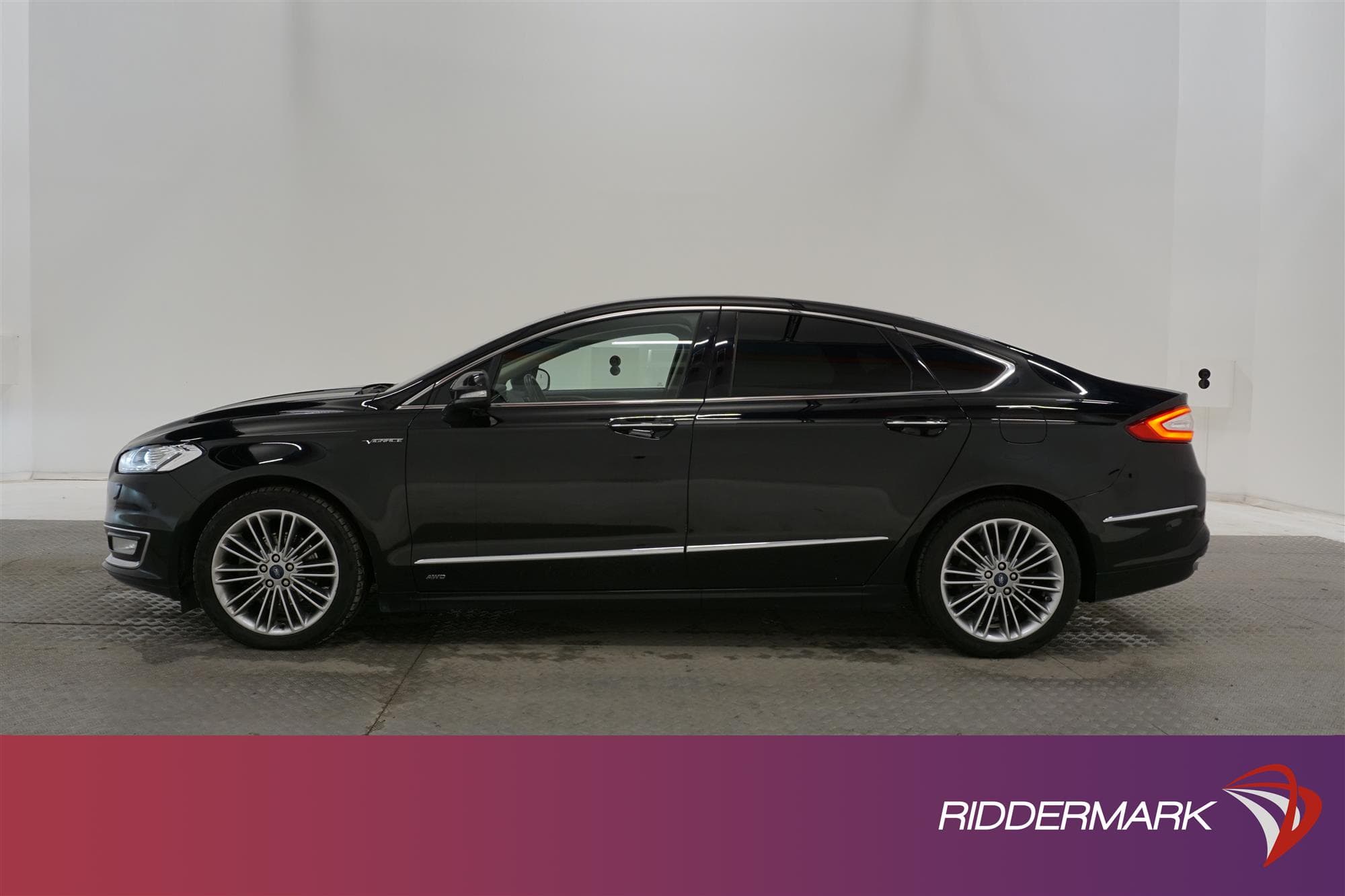 Ford Mondeo Vignale 180hk AWD Värmare Skinn B-kamera Dragexteriör
