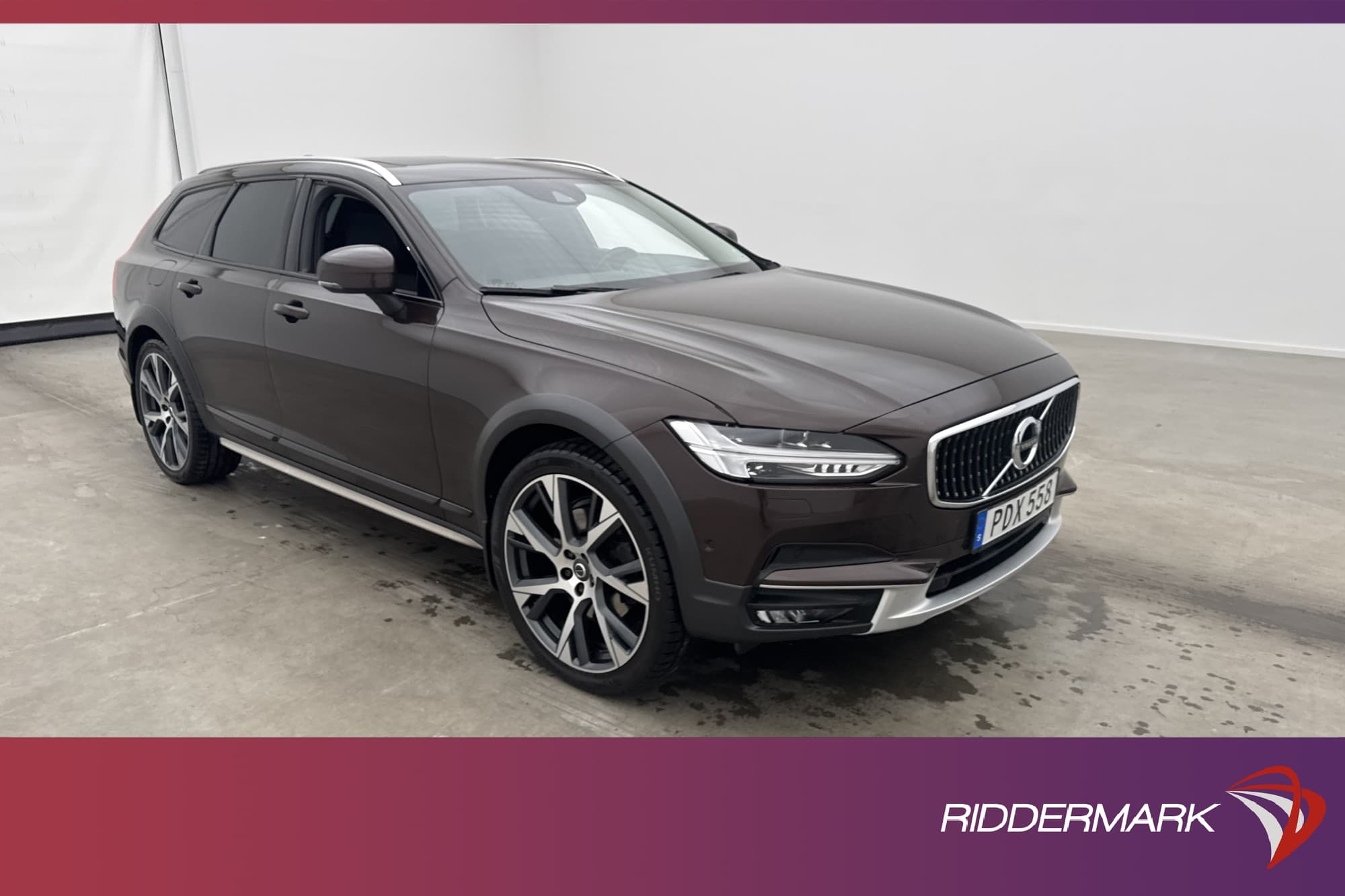 Volvo V90 Cross Country D5 AWD Pro