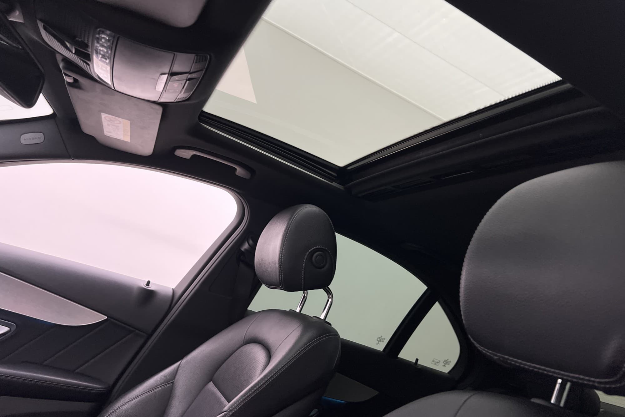 Mercedes-Benz C 300 Sedan AMG Pano Burmester Kamera Navi