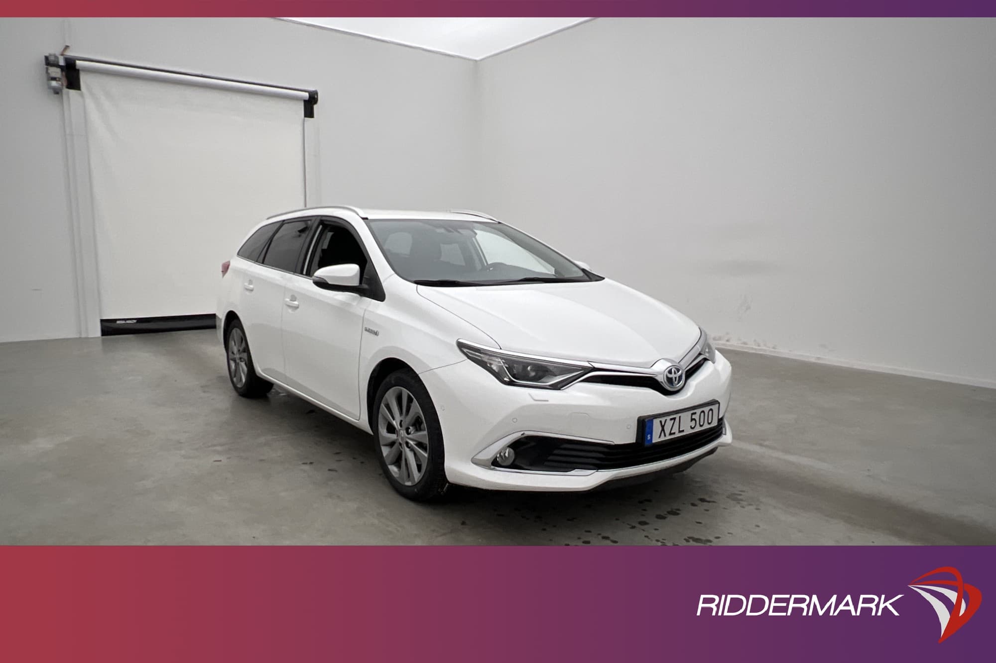 Toyota Auris TS Hybrid 136hk
