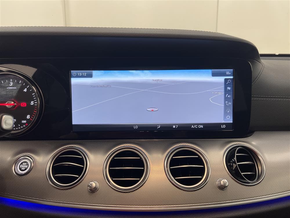 Mercedes-Benz E 220d 194hk AMG Pano Burmester B-Kam GPS Draginteriör