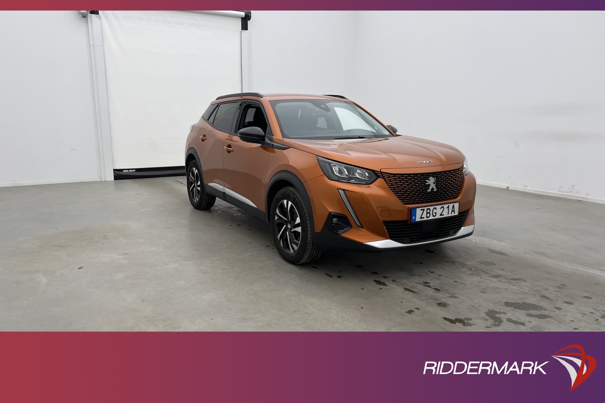 Peugeot e-2008 136hk Allure CarPlay Backkamera Kolfiber