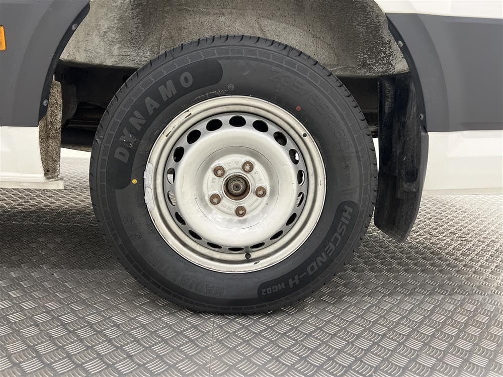 Volkswagen Crafter 2.0 TDI 4M 177hk L2h2 Diff Värmare Moms  interiör