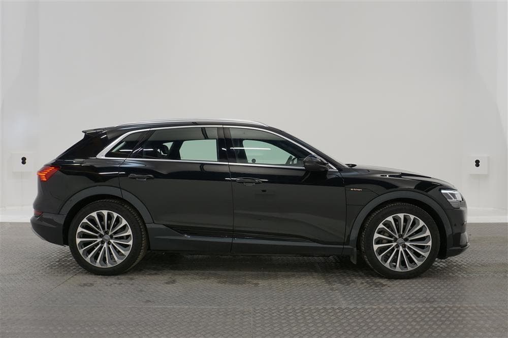 Audi e-tron 55 Quattro 408hk S-Line Drag Backkamera Moms