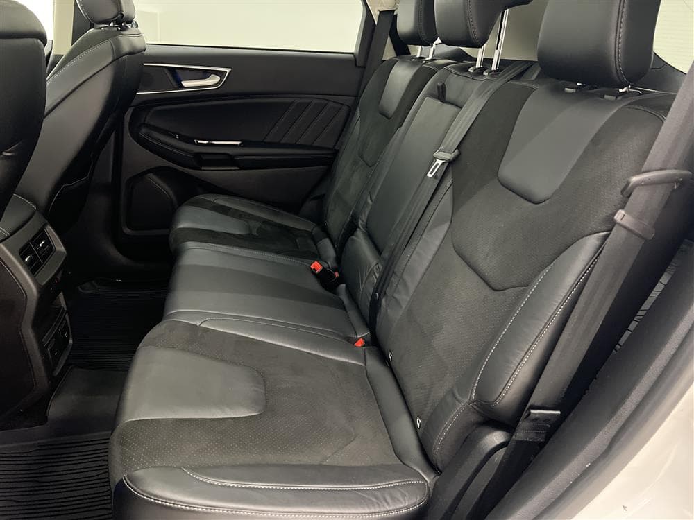 Ford Edge 2.0 TDCi 210hk D-Värm Pano B-Kamera Navi Draginteriör