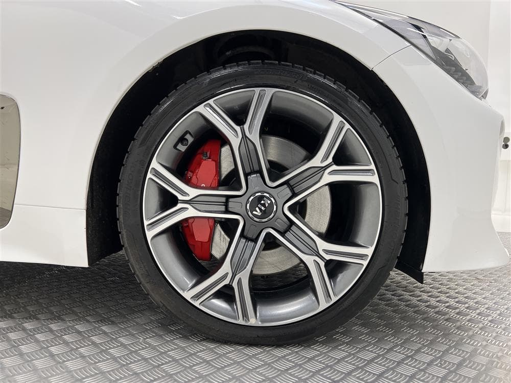 Kia Stinger AWD 370hk HUD 360° T-Lucka Navi Adaptiv interiör