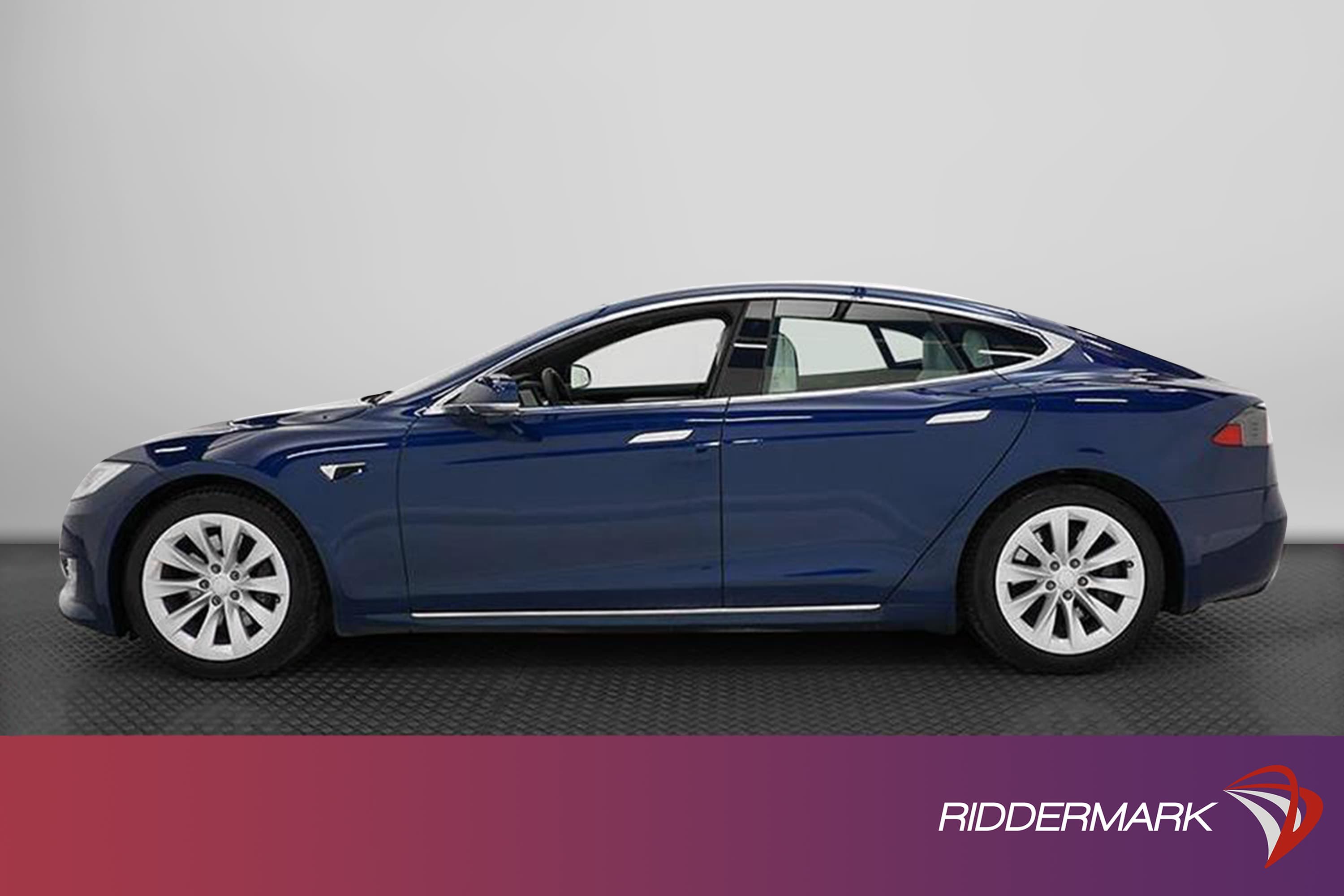 Tesla Model S Long Range AWD Ljus