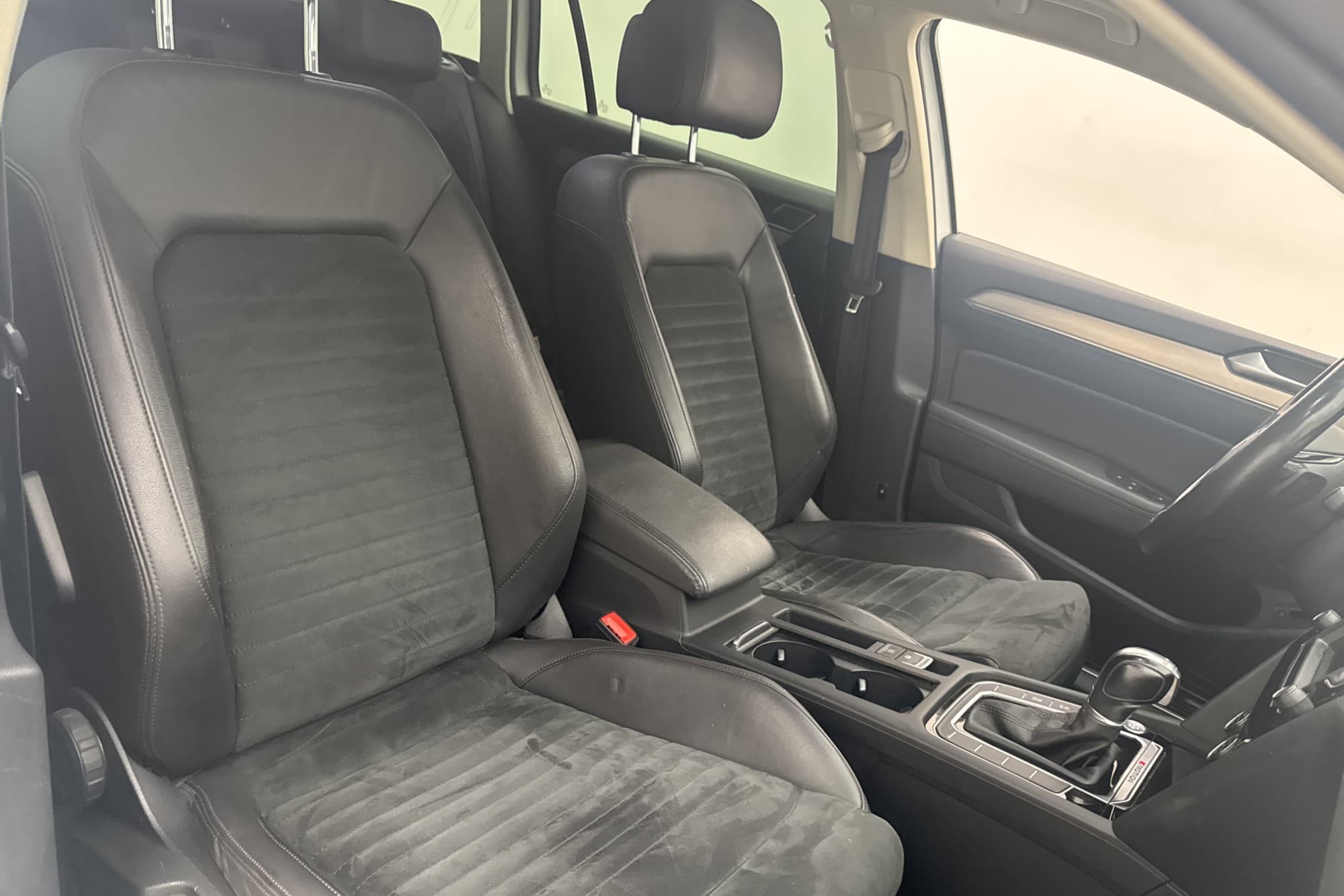 Volkswagen Passat TDI 4M 190hk R-Line Kamera Drag CarPlay
