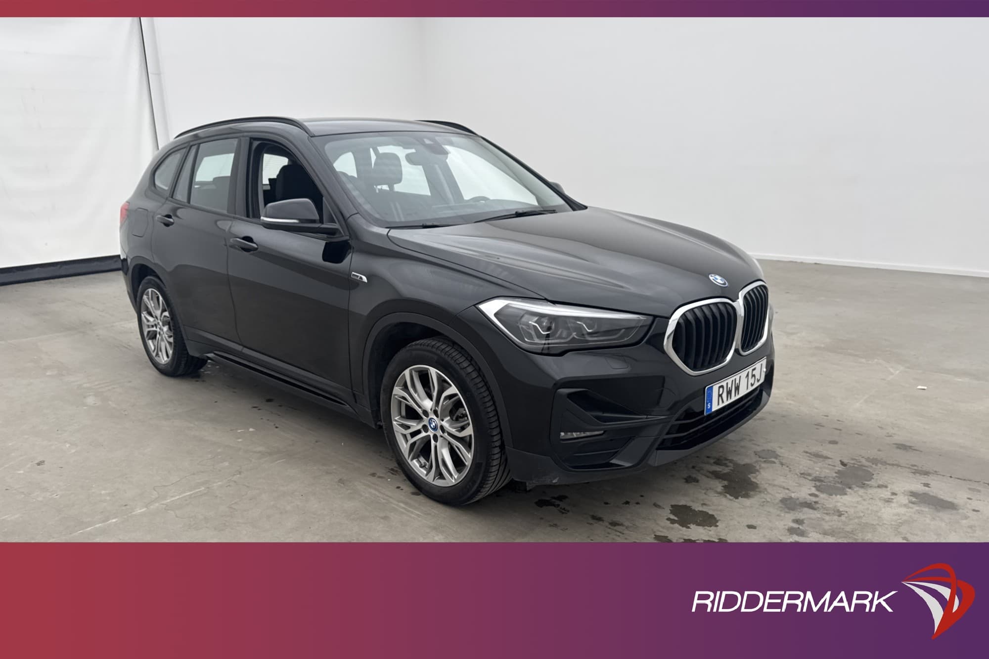 BMW X1 xDrive25e 220hk SportLine HuD Navi Drag 2Brukare MOMS